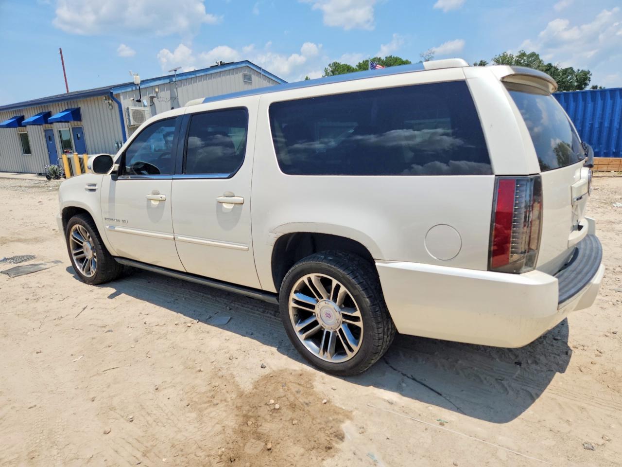 2013 Cadillac Escalade Esv Premium White vin: 1GYS3JEF8DR201868