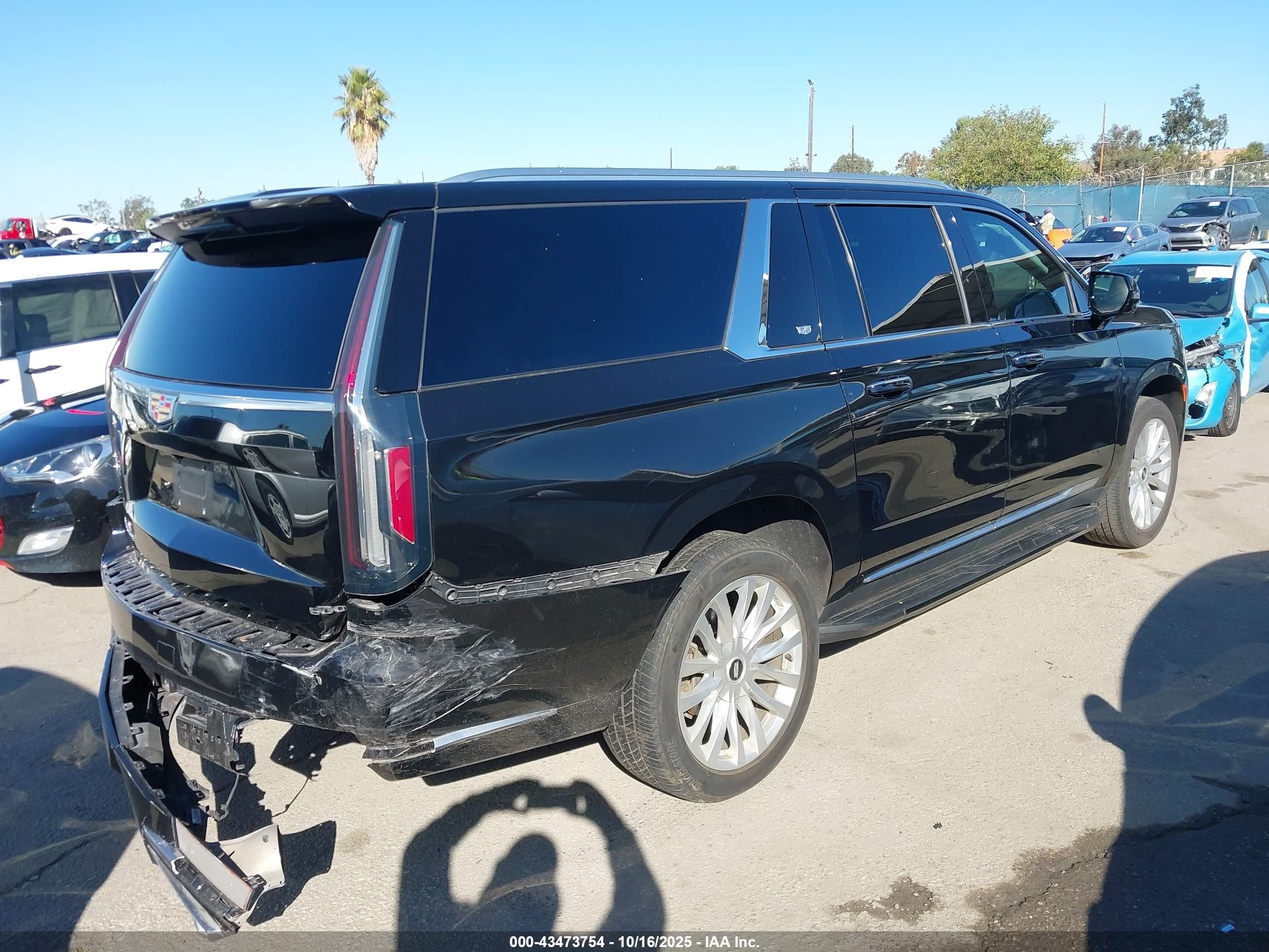 2021 Cadillac Escalade Esv 2wd Luxury Black vin: 1GYS3JKL3MR358587