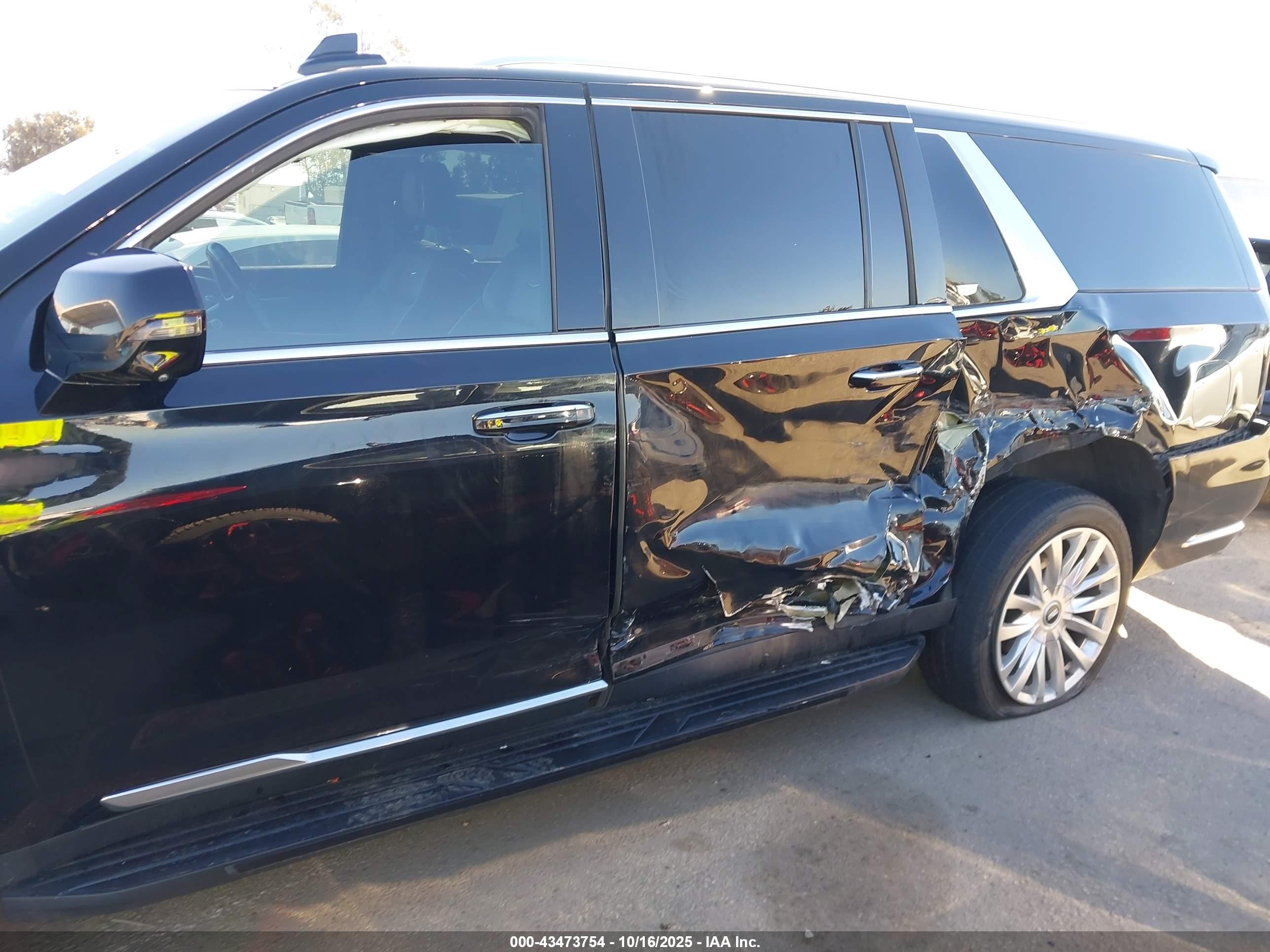 2021 Cadillac Escalade Esv 2wd Luxury Black vin: 1GYS3JKL3MR358587