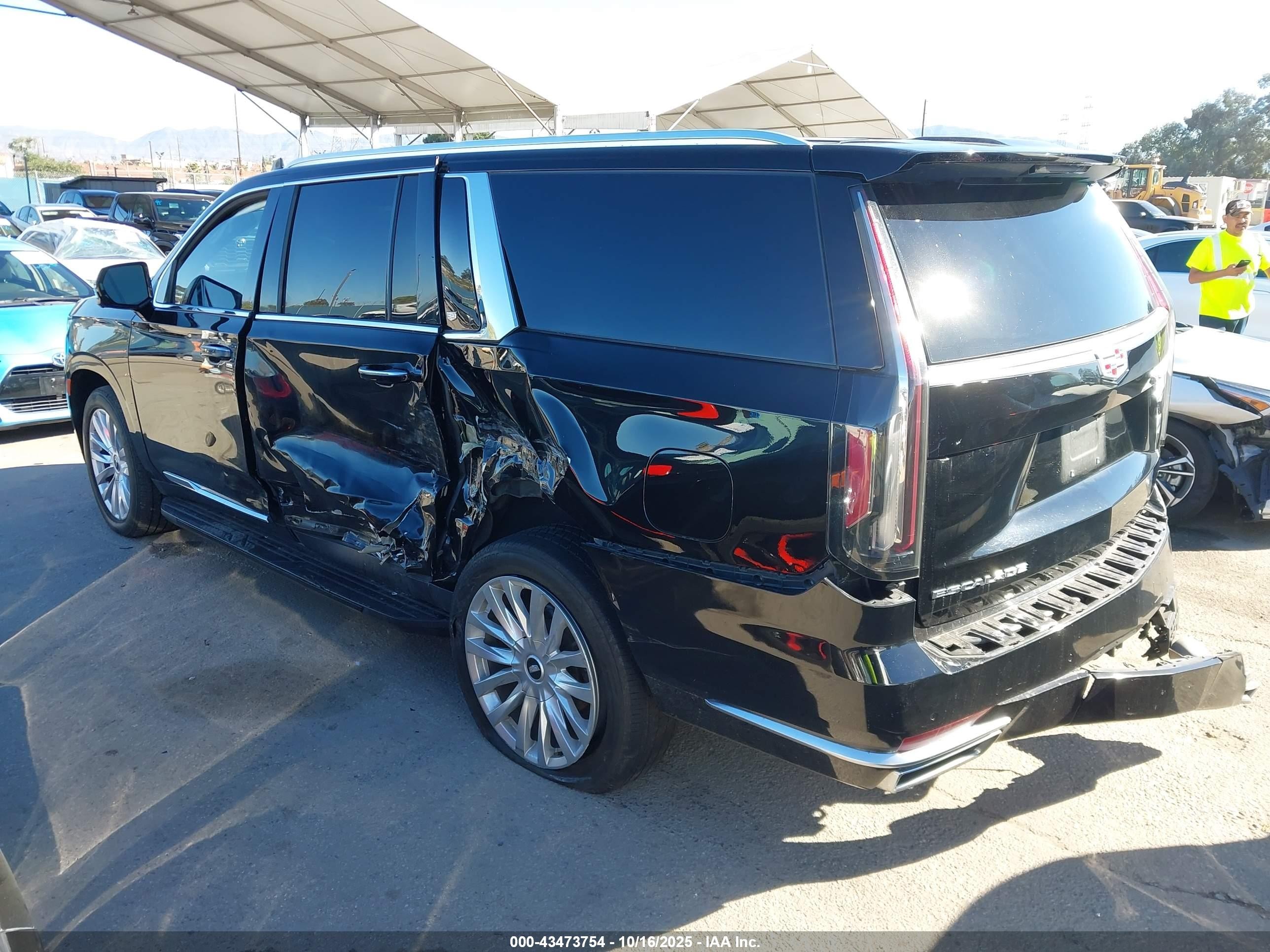 2021 Cadillac Escalade Esv 2wd Luxury Black vin: 1GYS3JKL3MR358587