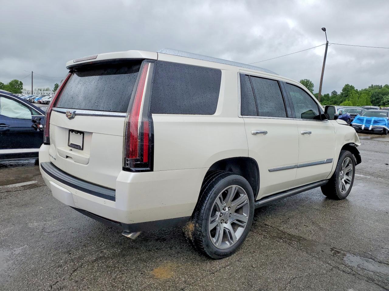 2015 Cadillac Escalade Premium White vin: 1GYS3NKJ4FR524513