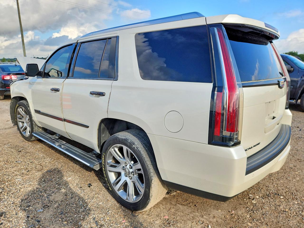 2015 Cadillac Escalade Premium White vin: 1GYS3NKJ4FR581973
