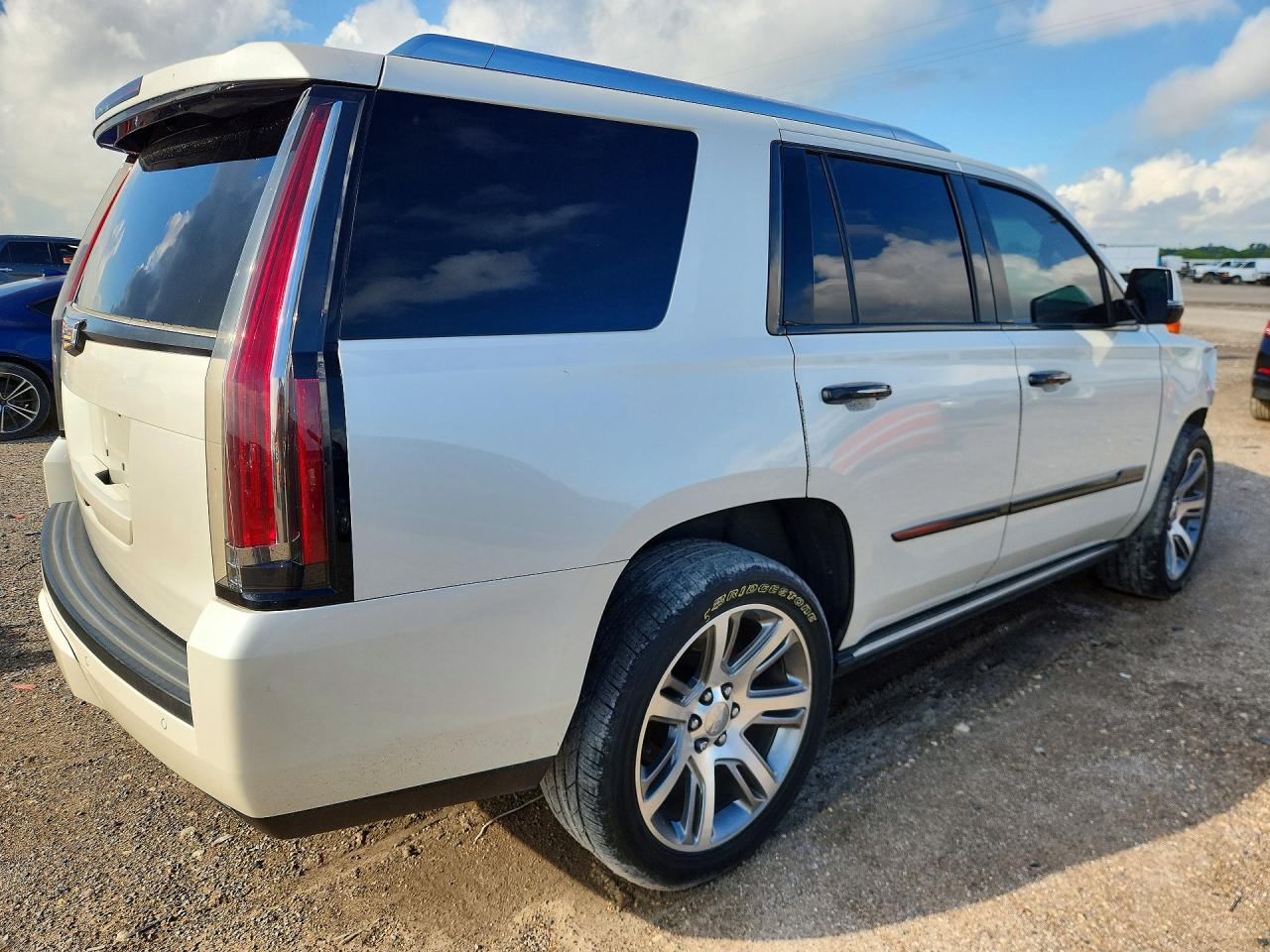 2015 Cadillac Escalade Premium White vin: 1GYS3NKJ4FR581973
