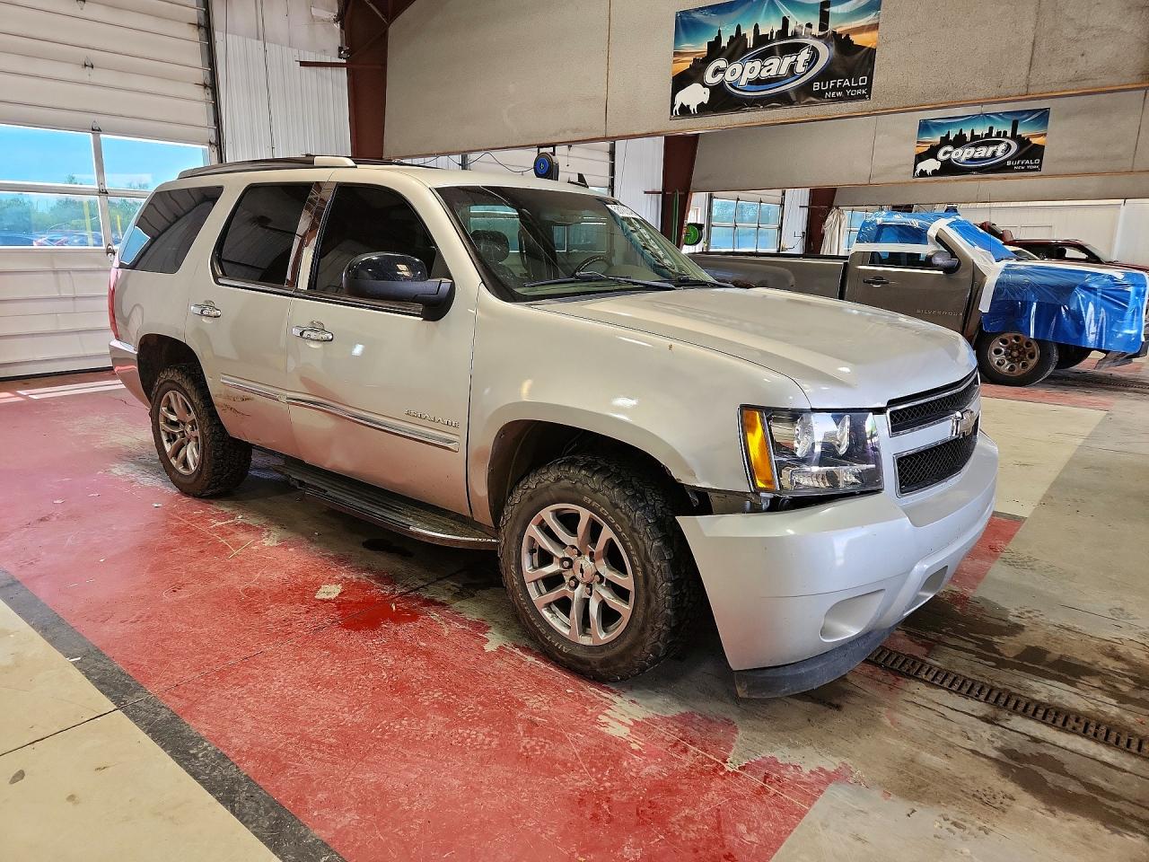 2011 Cadillac Escalade Silver vin: 1GYS4AEF2BR369869