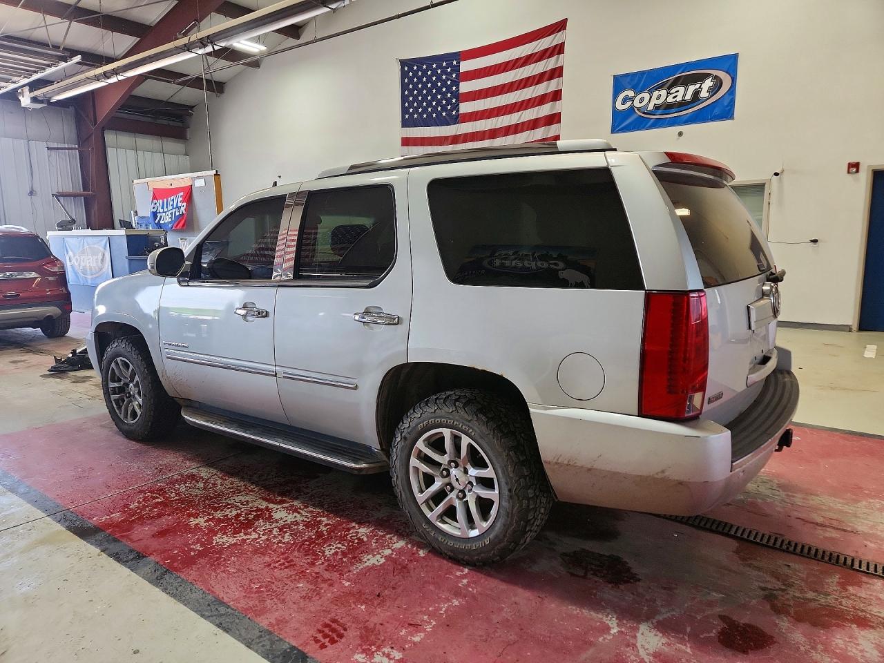 2011 Cadillac Escalade Silver vin: 1GYS4AEF2BR369869
