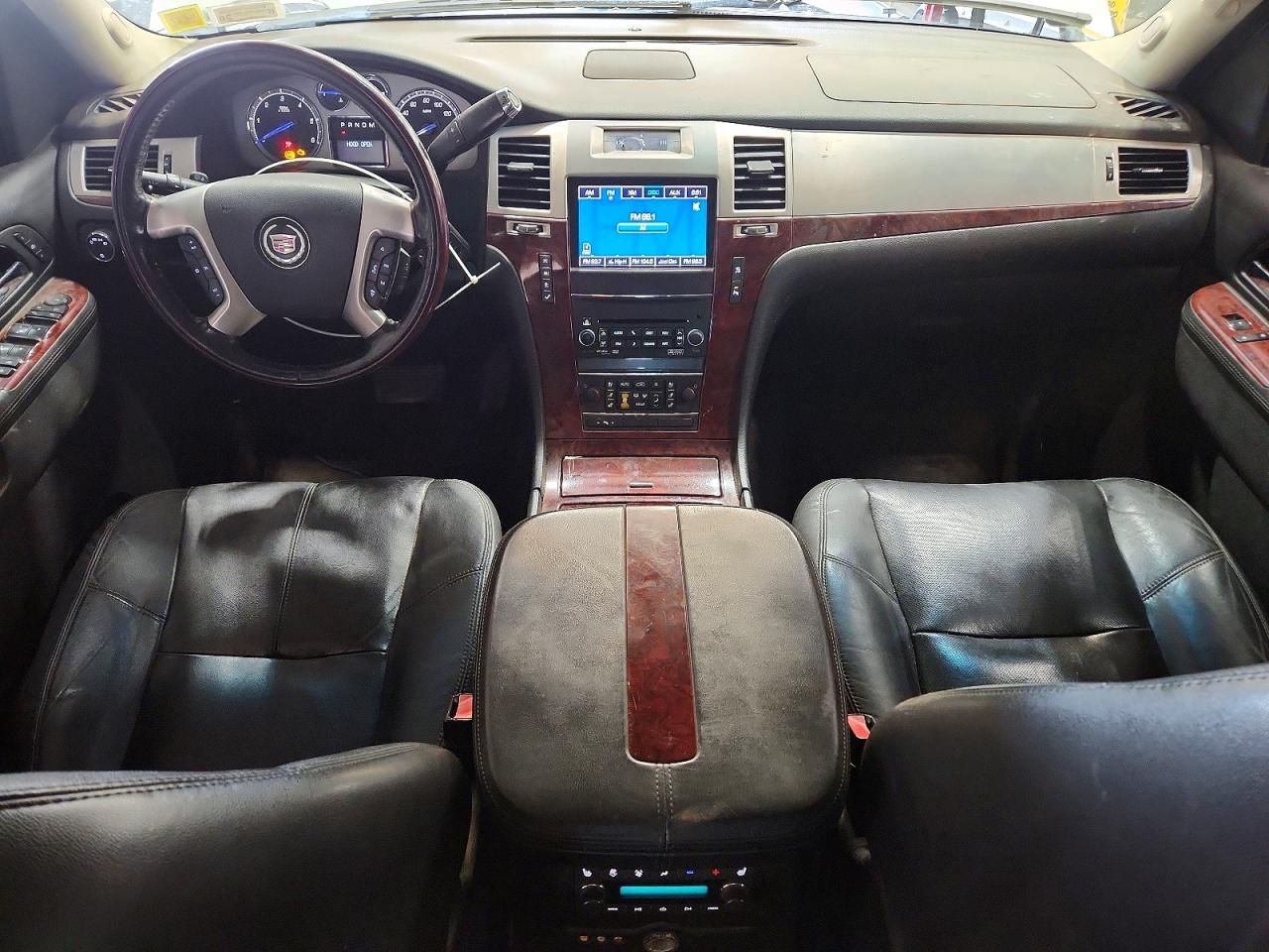 2011 Cadillac Escalade Silver vin: 1GYS4AEF2BR369869