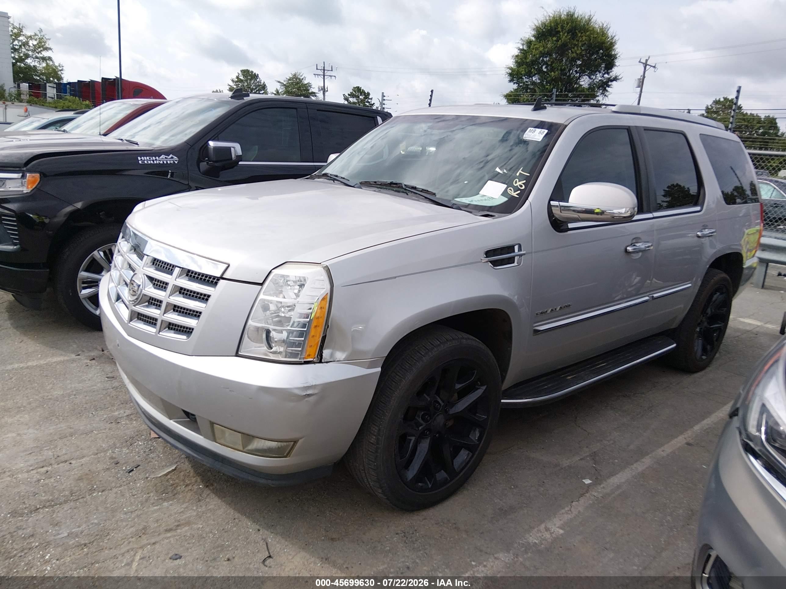 2011 Cadillac Escalade Luxury Silver vin: 1GYS4BEF0BR148874
