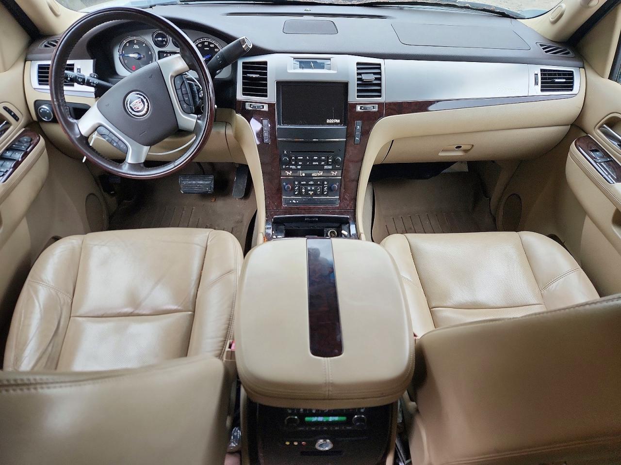2011 Cadillac Escalade Luxury Белый vin: 1GYS4BEF1BR219726