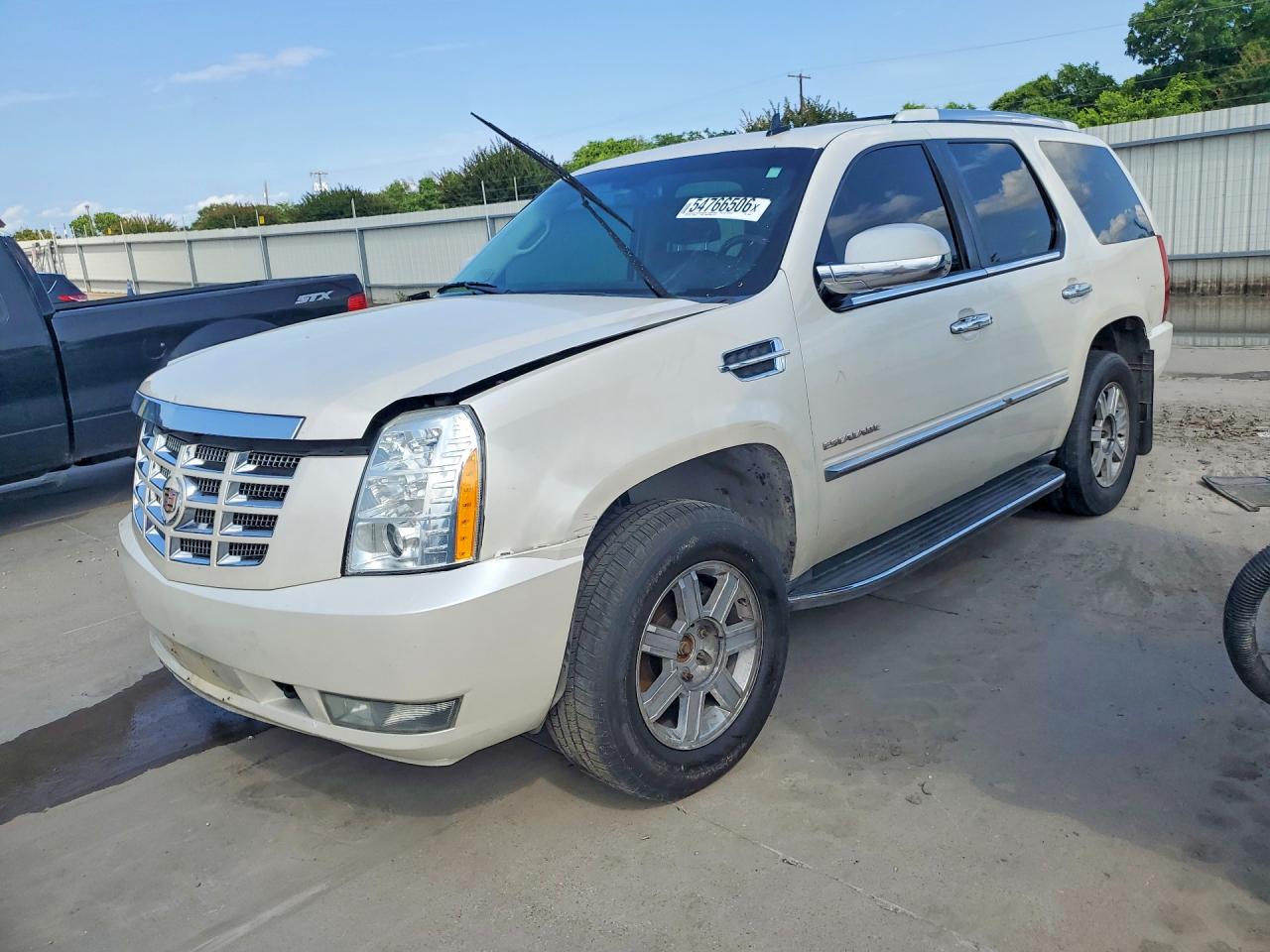 2011 Cadillac Escalade Luxury White vin: 1GYS4BEF1BR284561