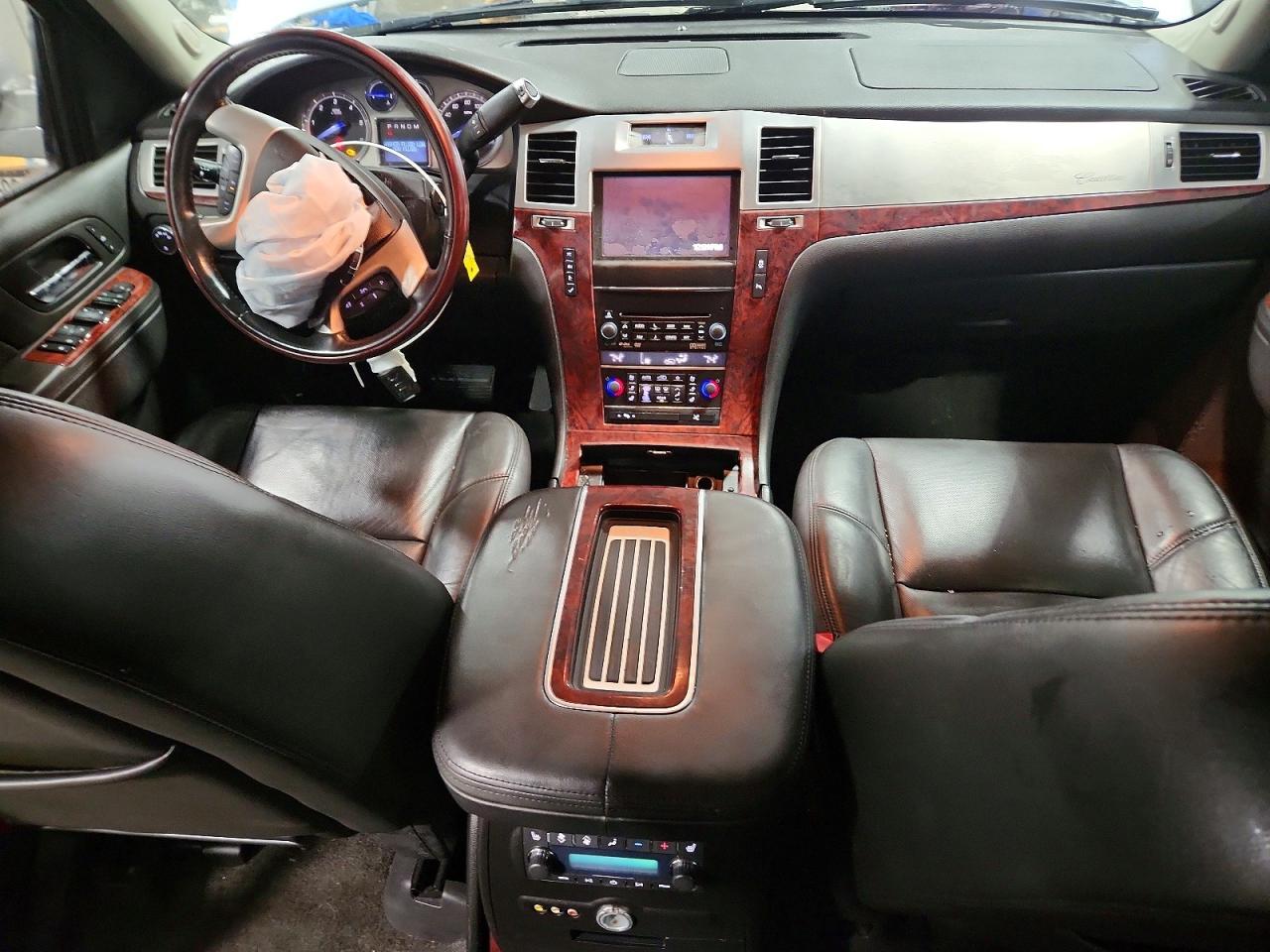 2013 Cadillac Escalade Luxury Silver vin: 1GYS4BEF1DR176153