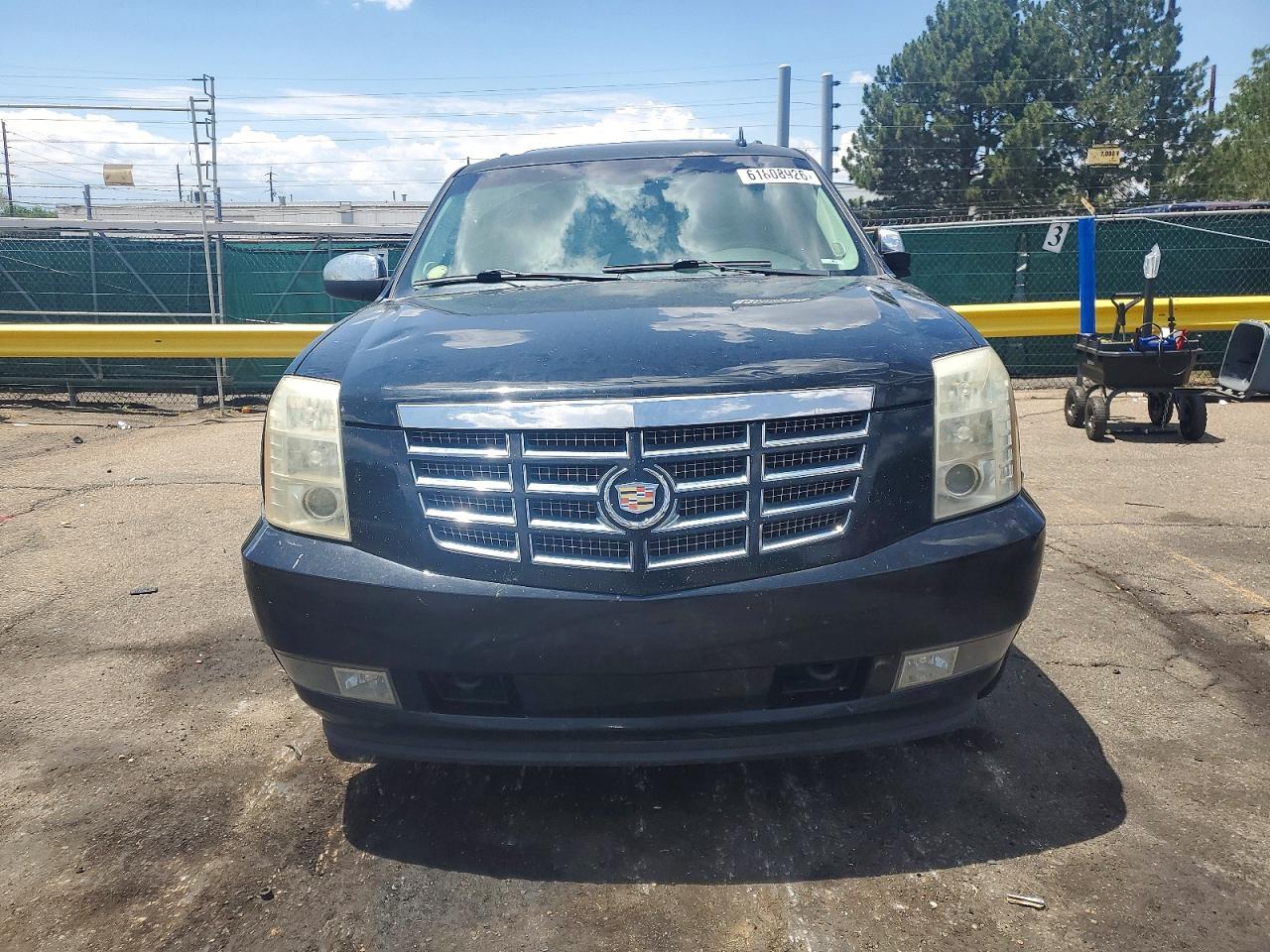 2014 Cadillac Escalade Luxury Black vin: 1GYS4BEF5ER122081