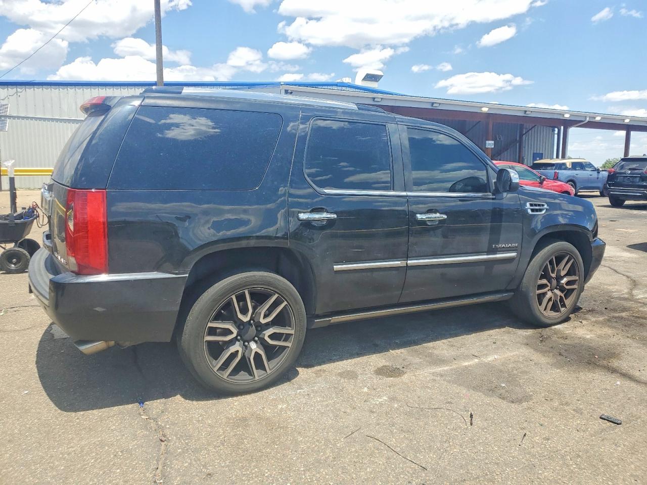 2014 Cadillac Escalade Luxury Black vin: 1GYS4BEF5ER122081