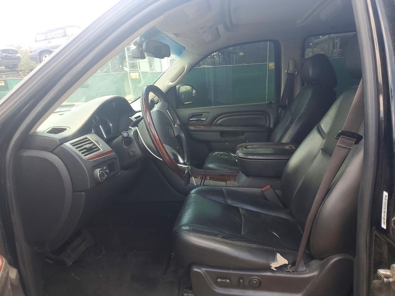 2014 Cadillac Escalade Luxury Black vin: 1GYS4BEF5ER122081