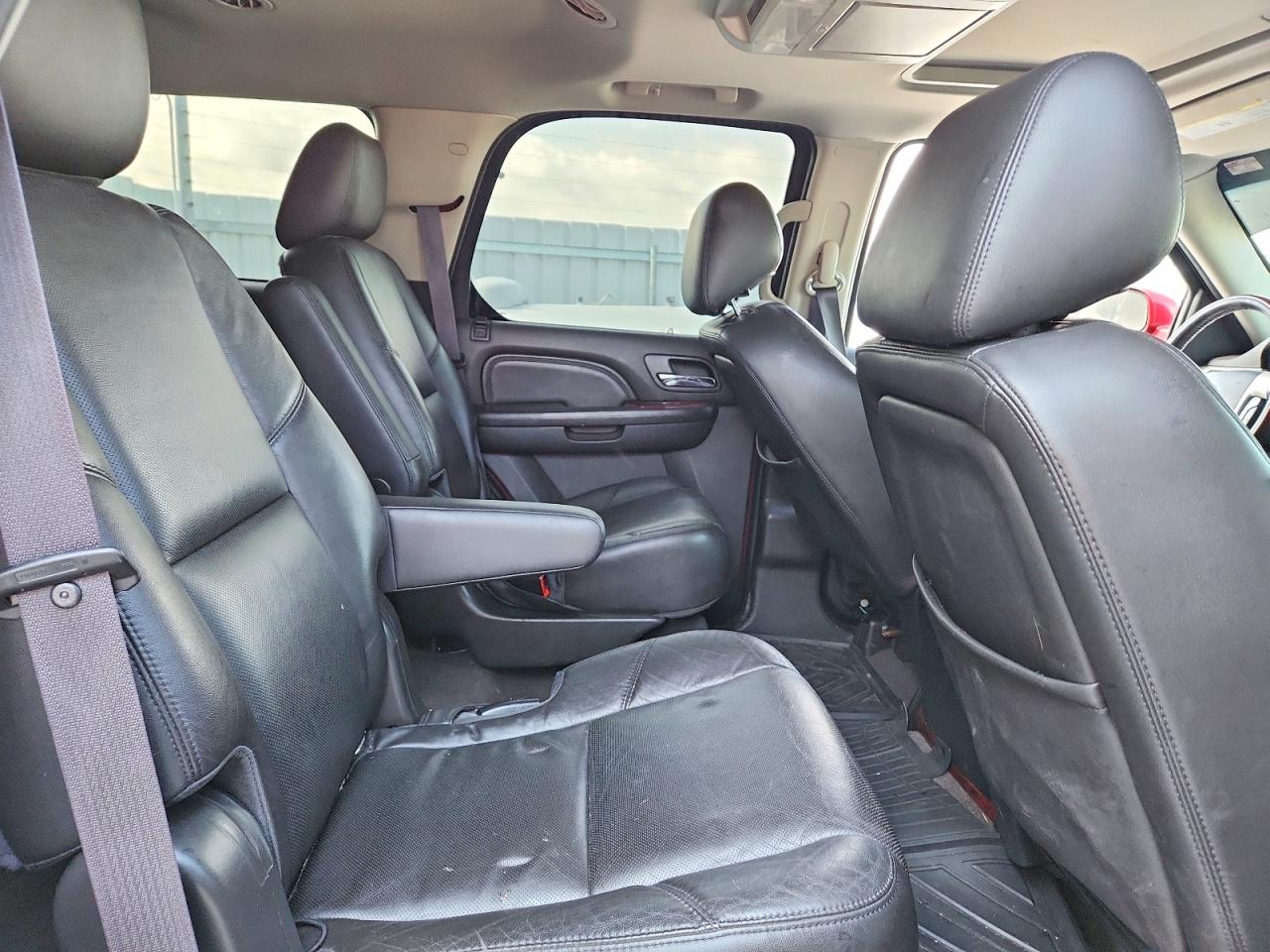 2014 Cadillac Escalade Luxury Красный vin: 1GYS4BEF5ER170308