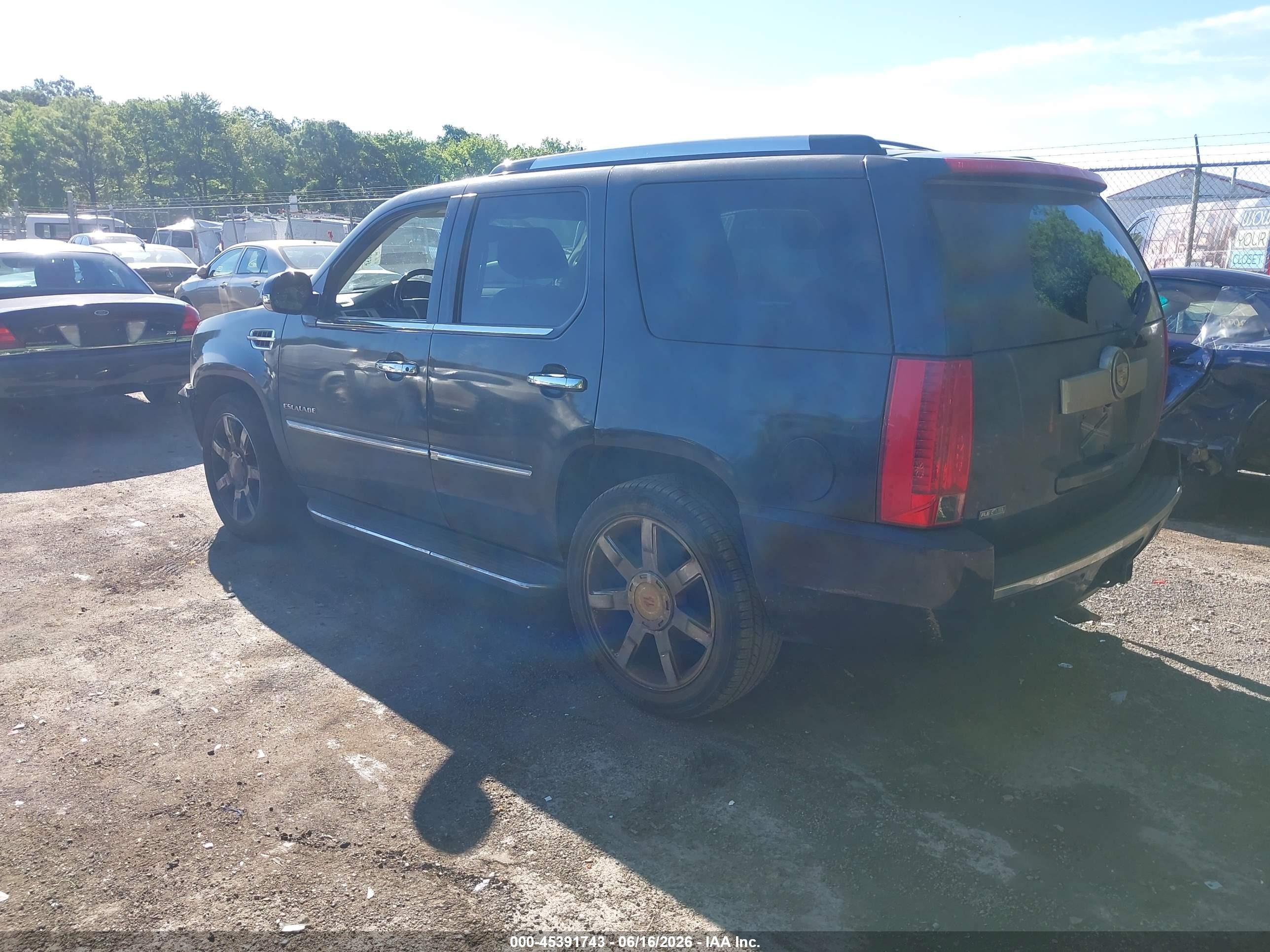 2011 Cadillac Escalade Luxury Gray vin: 1GYS4BEF6BR147261
