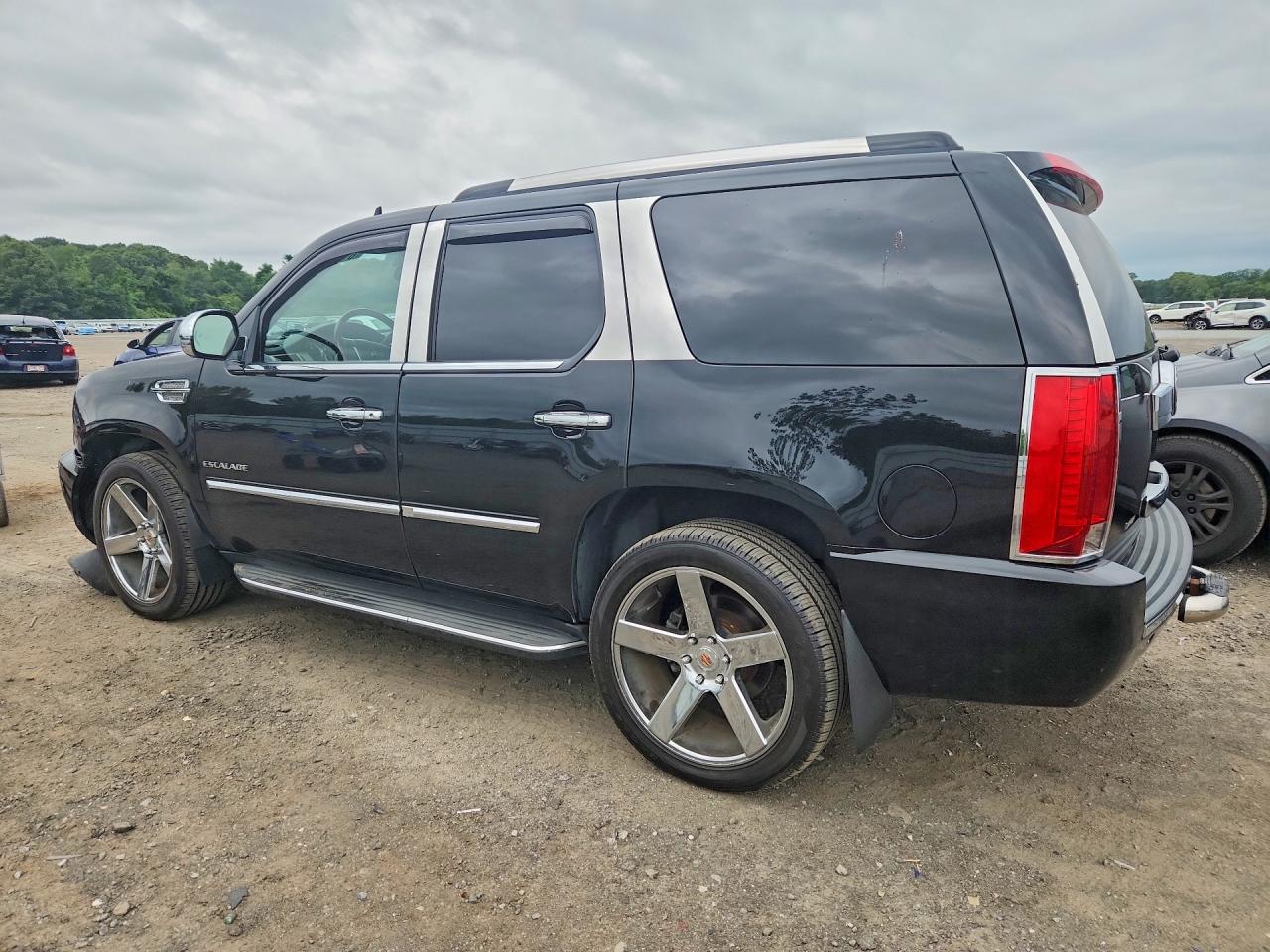 2014 Cadillac Escalade Luxury Black vin: 1GYS4BEF6ER188848