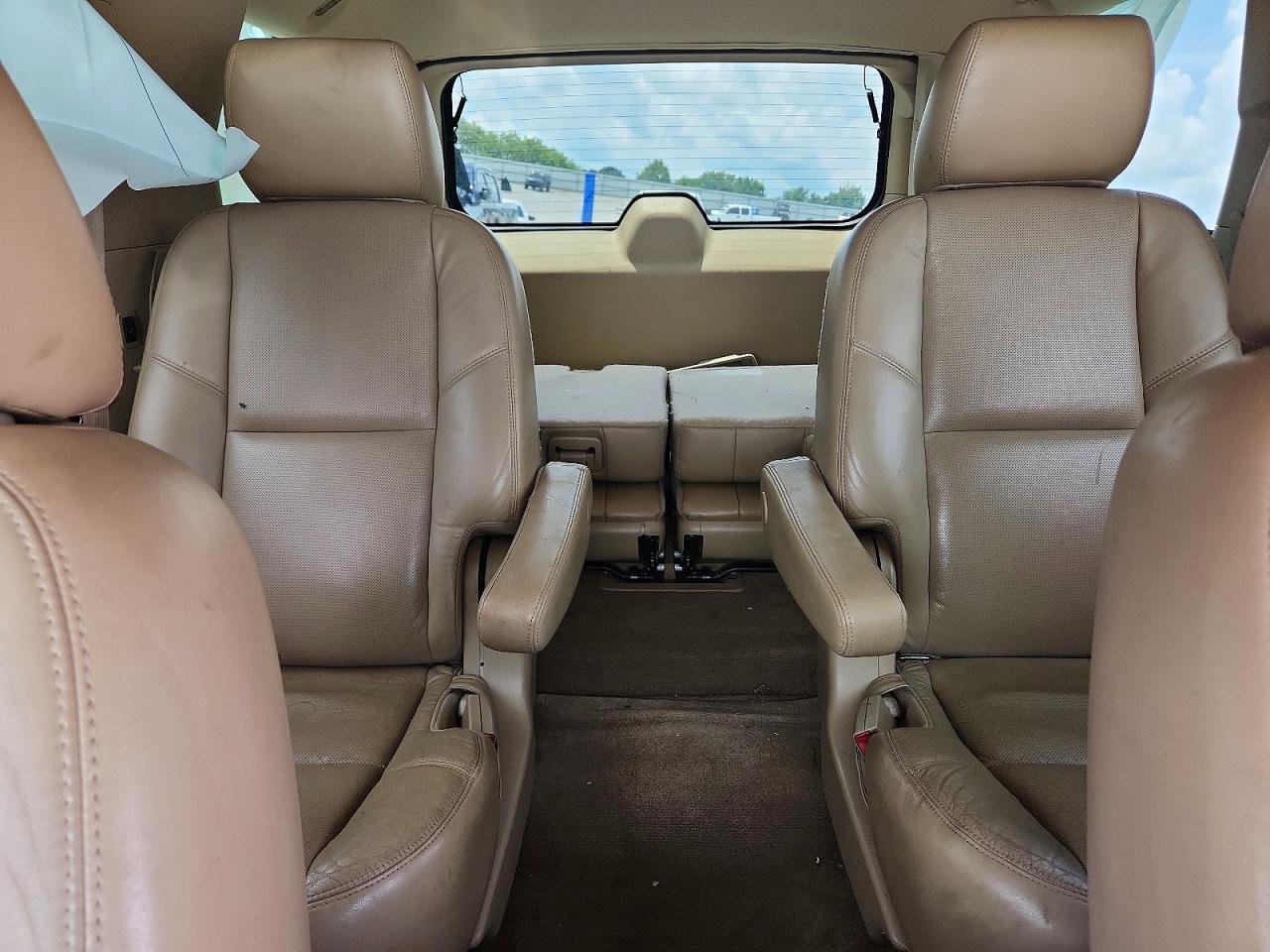 2011 Cadillac Escalade Luxury White vin: 1GYS4BEF7BR126709