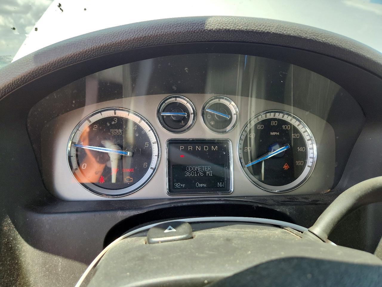 2011 Cadillac Escalade Luxury Silver vin: 1GYS4BEF8BR139002