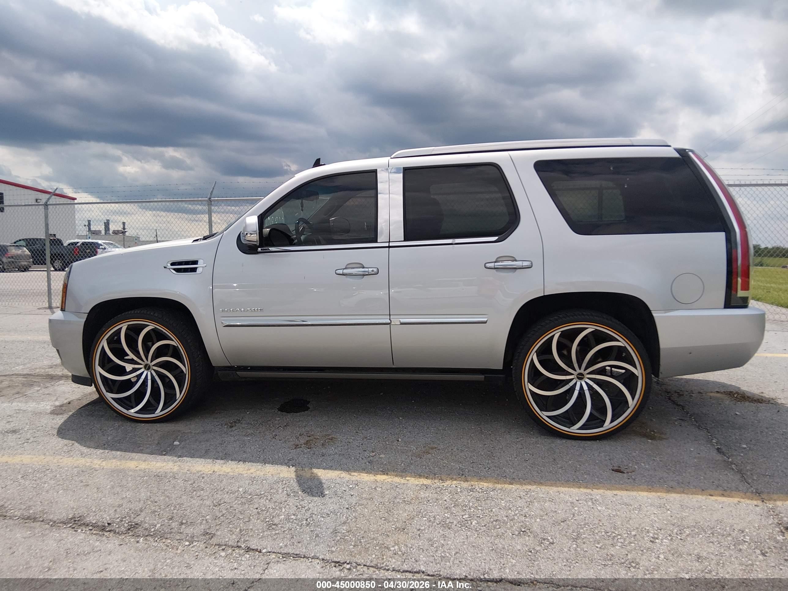 2014 Cadillac Escalade Luxury Gray vin: 1GYS4BEF8ER112273