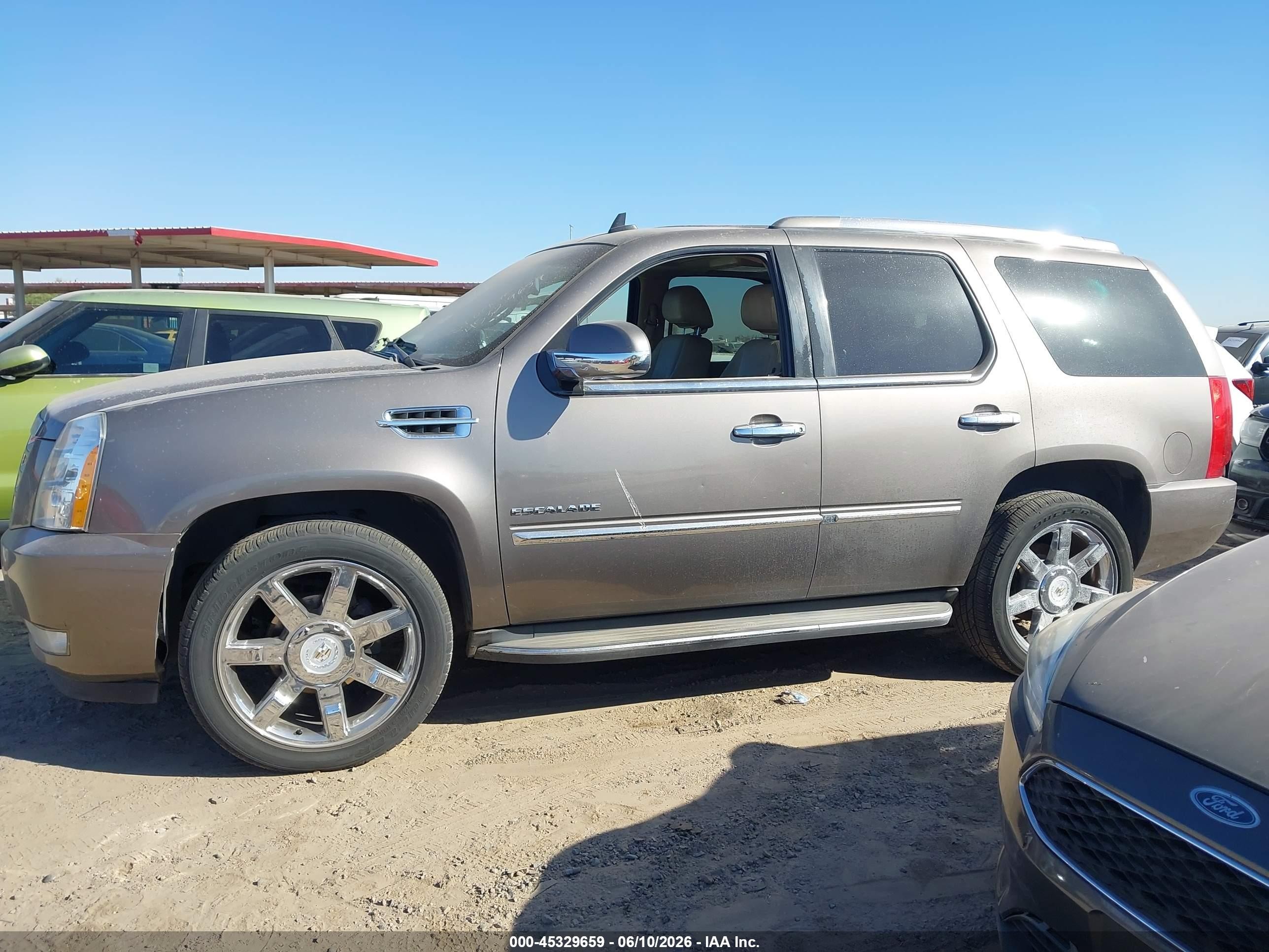 2011 Cadillac Escalade Luxury Серый vin: 1GYS4BEF9BR207551