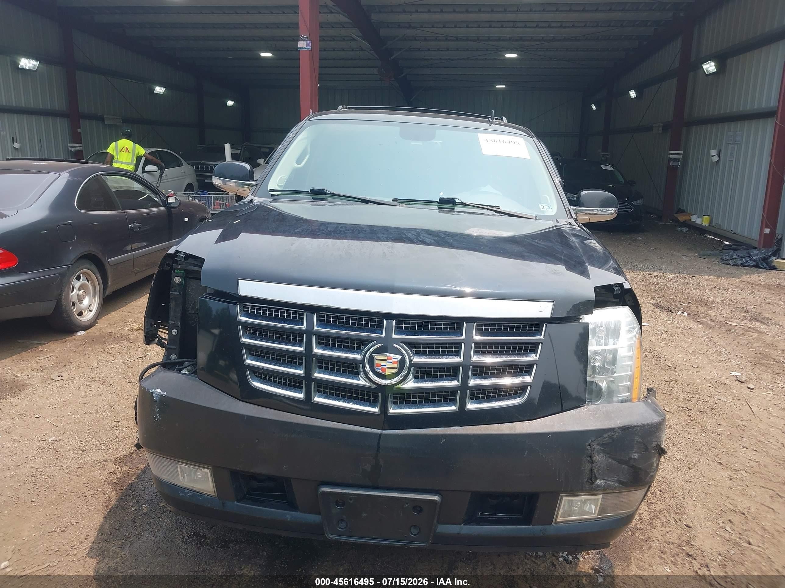 2013 Cadillac Escalade Luxury Черный vin: 1GYS4BEFXDR338880