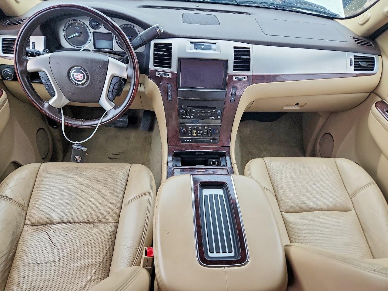 2014 Cadillac Escalade Luxury Белый vin: 1GYS4BEFXER216313