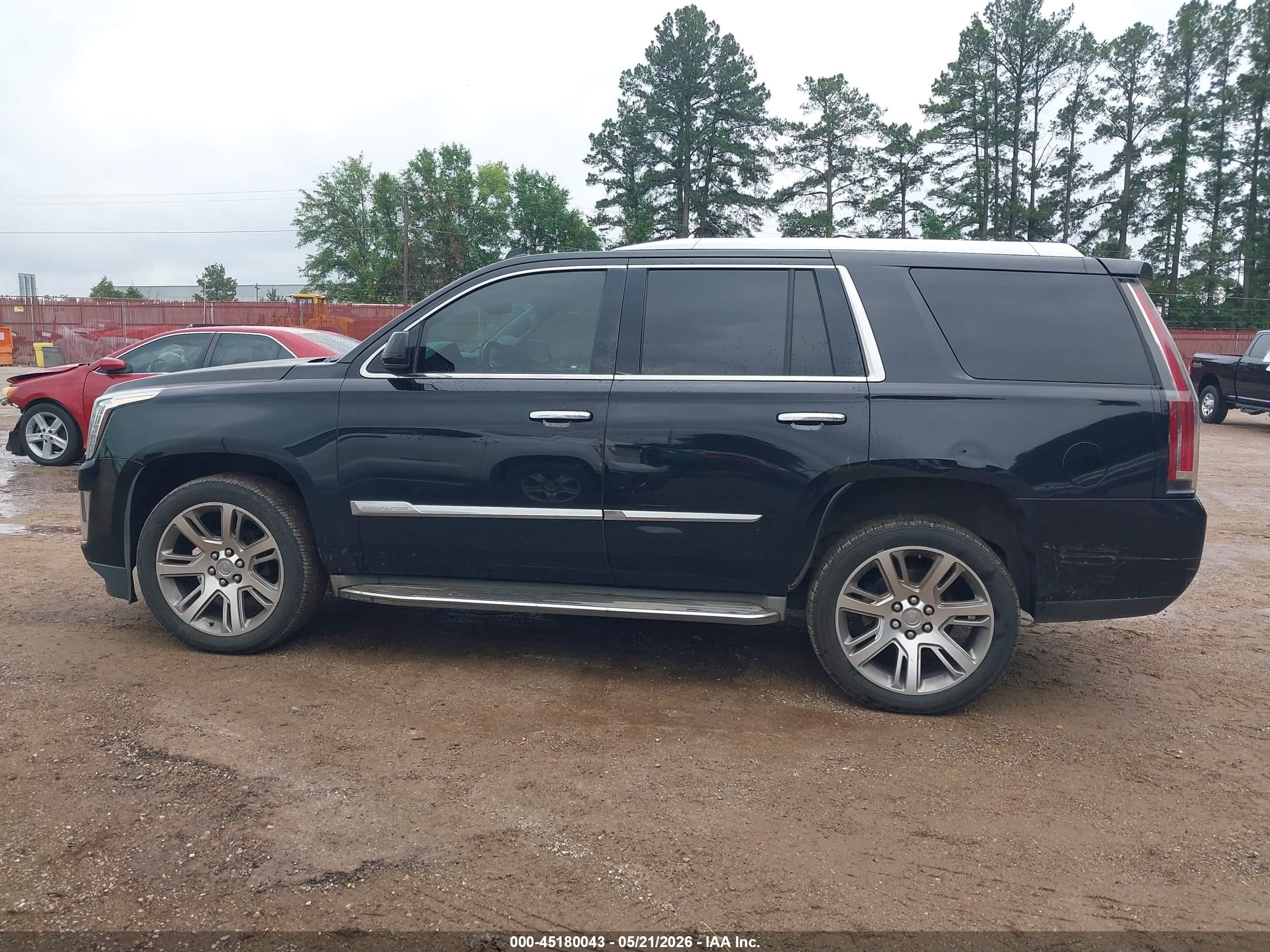 2015 Cadillac Escalade Luxury Black vin: 1GYS4BKJ0FR163941