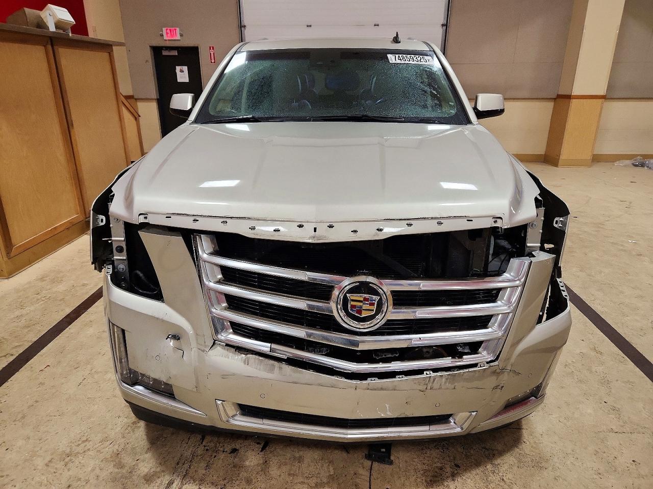 2015 Cadillac Escalade Luxury Beige vin: 1GYS4BKJ0FR213611