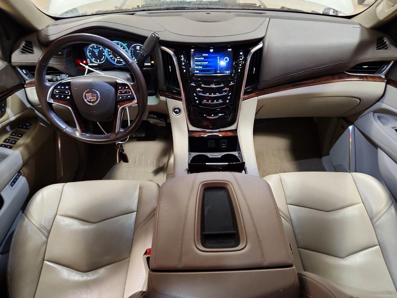 2015 Cadillac Escalade Luxury Beige vin: 1GYS4BKJ0FR213611