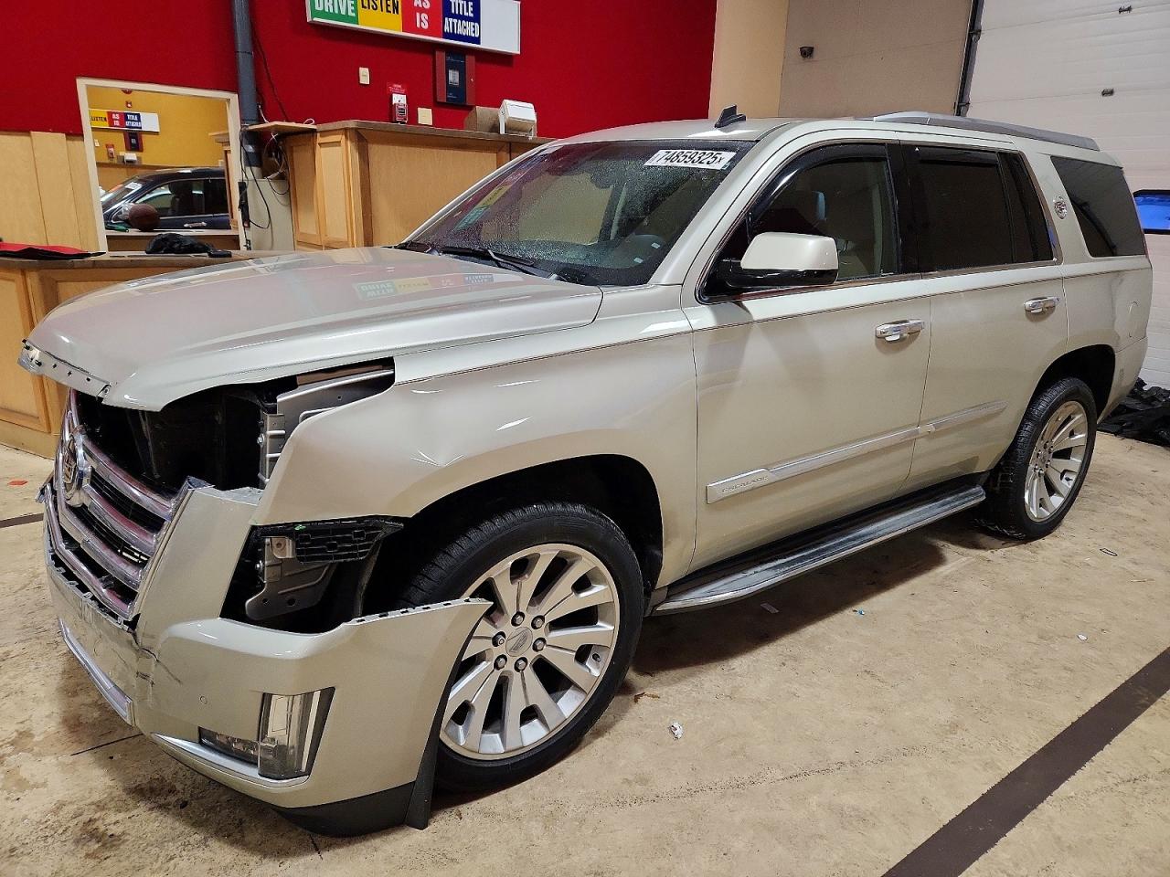2015 Cadillac Escalade Luxury Beige vin: 1GYS4BKJ0FR213611