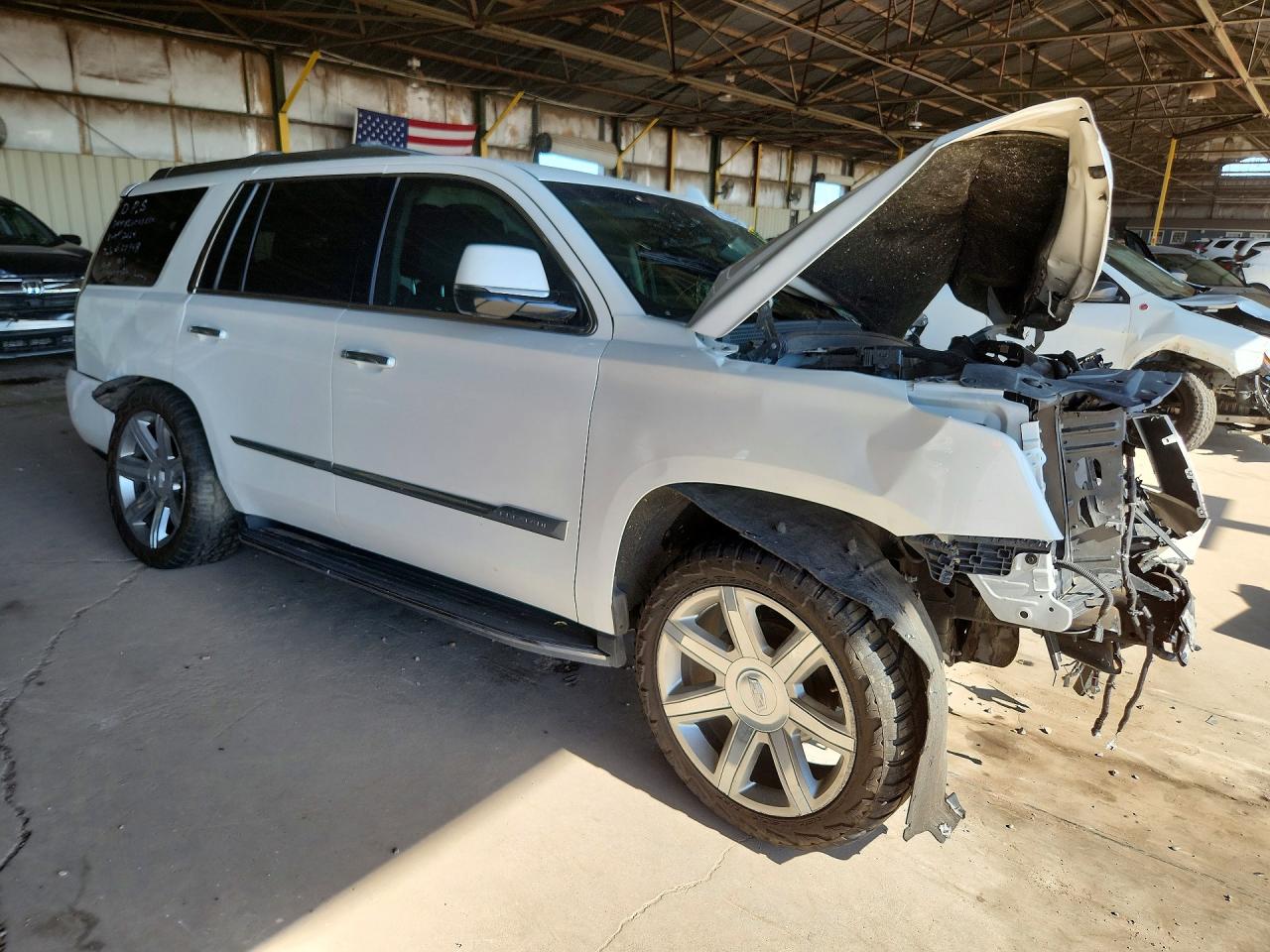 2017 Cadillac Escalade Luxury Белый vin: 1GYS4BKJ0HR363446