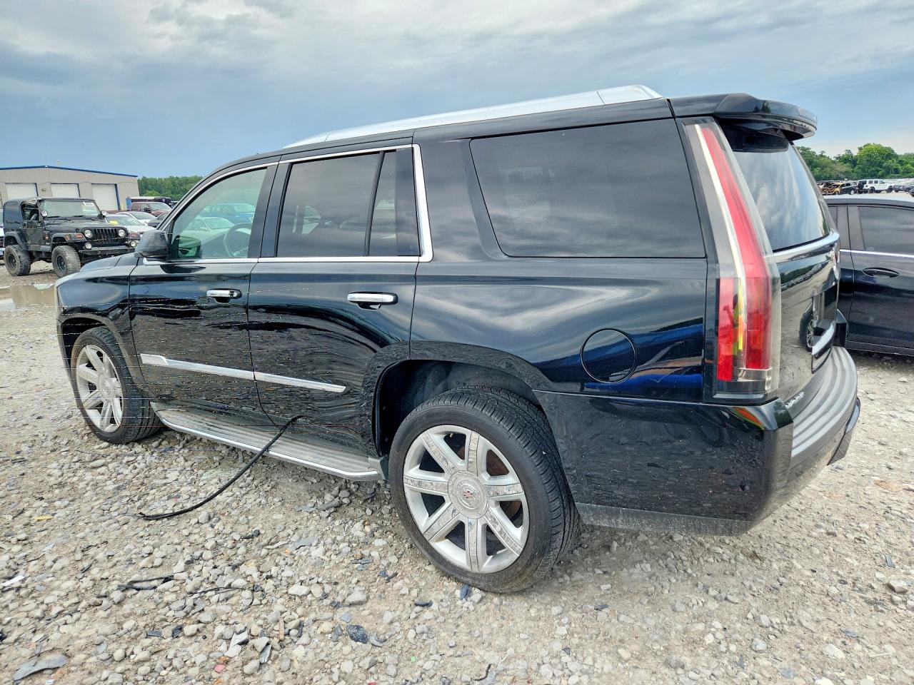 2015 Cadillac Escalade Luxury Black vin: 1GYS4BKJ3FR267159