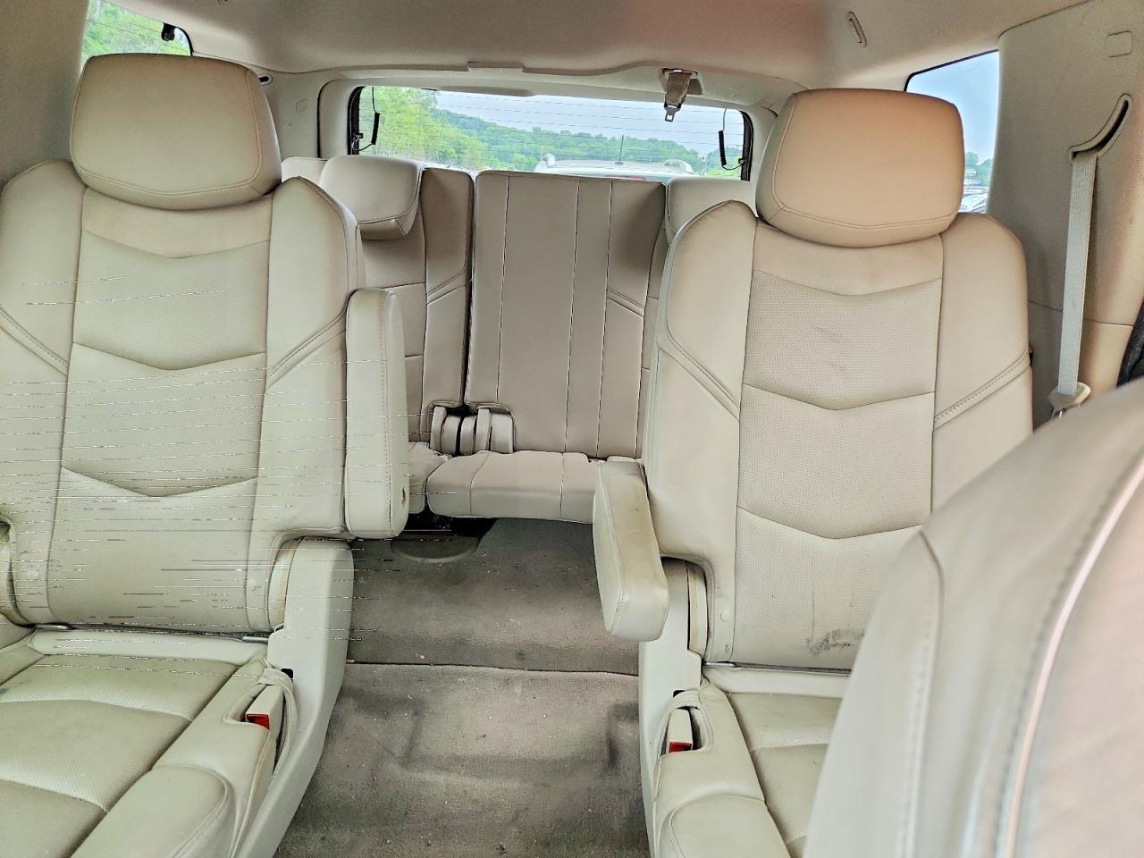 2015 Cadillac Escalade Luxury Black vin: 1GYS4BKJ3FR267159