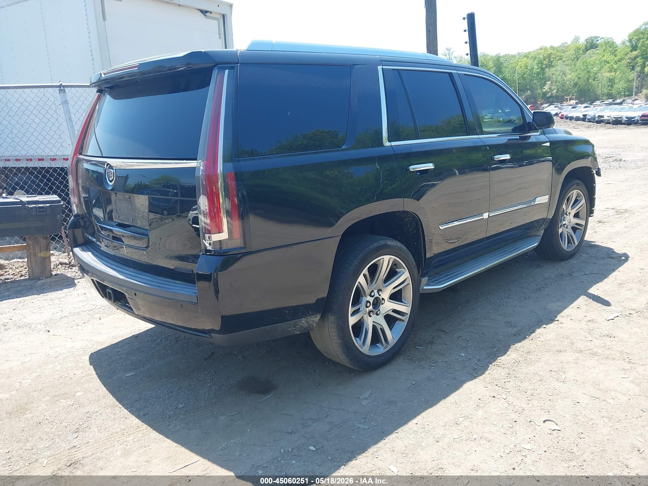 2015 Cadillac Escalade Luxury Black vin: 1GYS4BKJ4FR210548