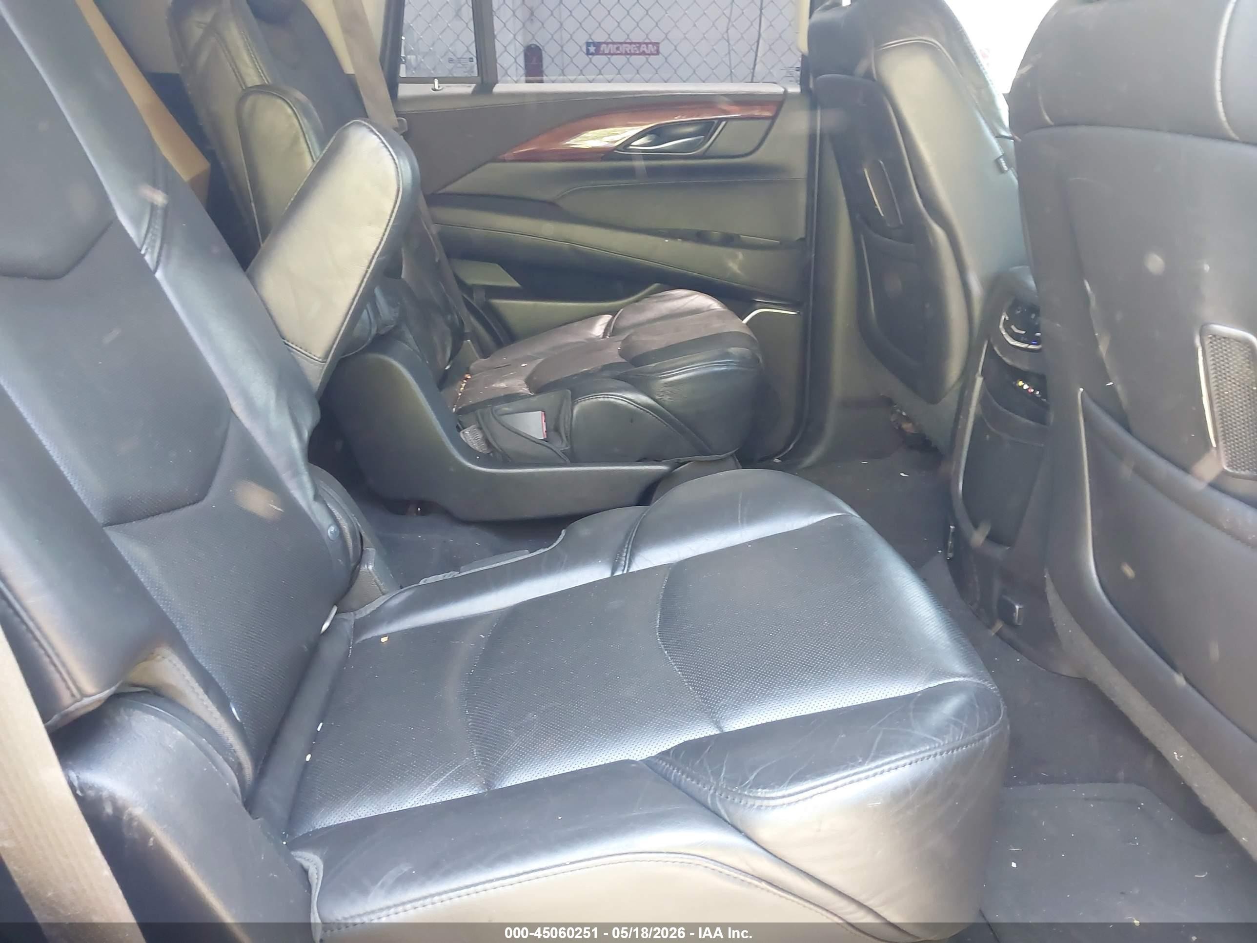 2015 Cadillac Escalade Luxury Black vin: 1GYS4BKJ4FR210548