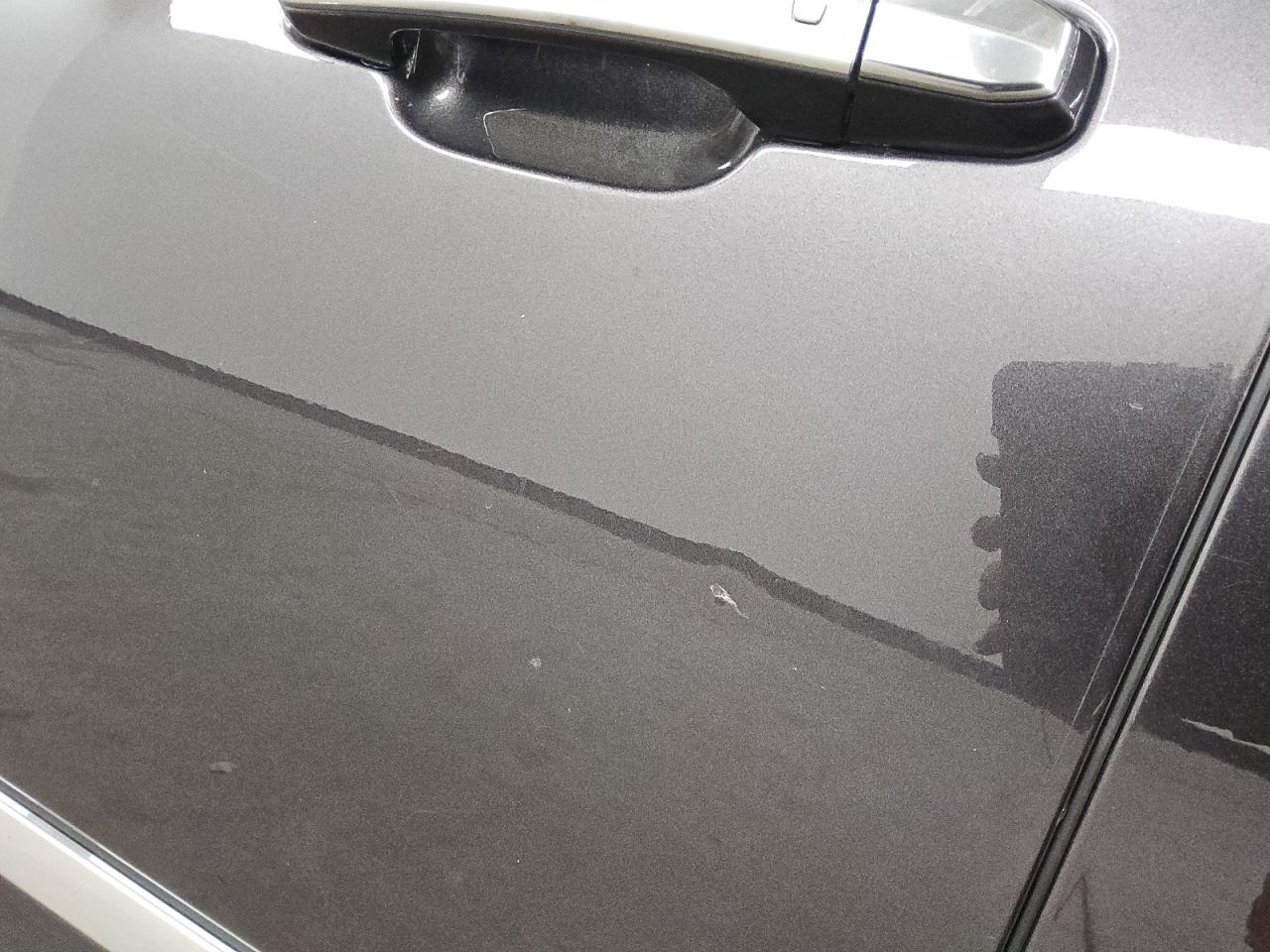 2015 Cadillac Escalade Luxury Gray vin: 1GYS4BKJ5FR231201 Damage: Left Front Door, Dent(S) W/ Paint Dmg, 1 To 2 Inches