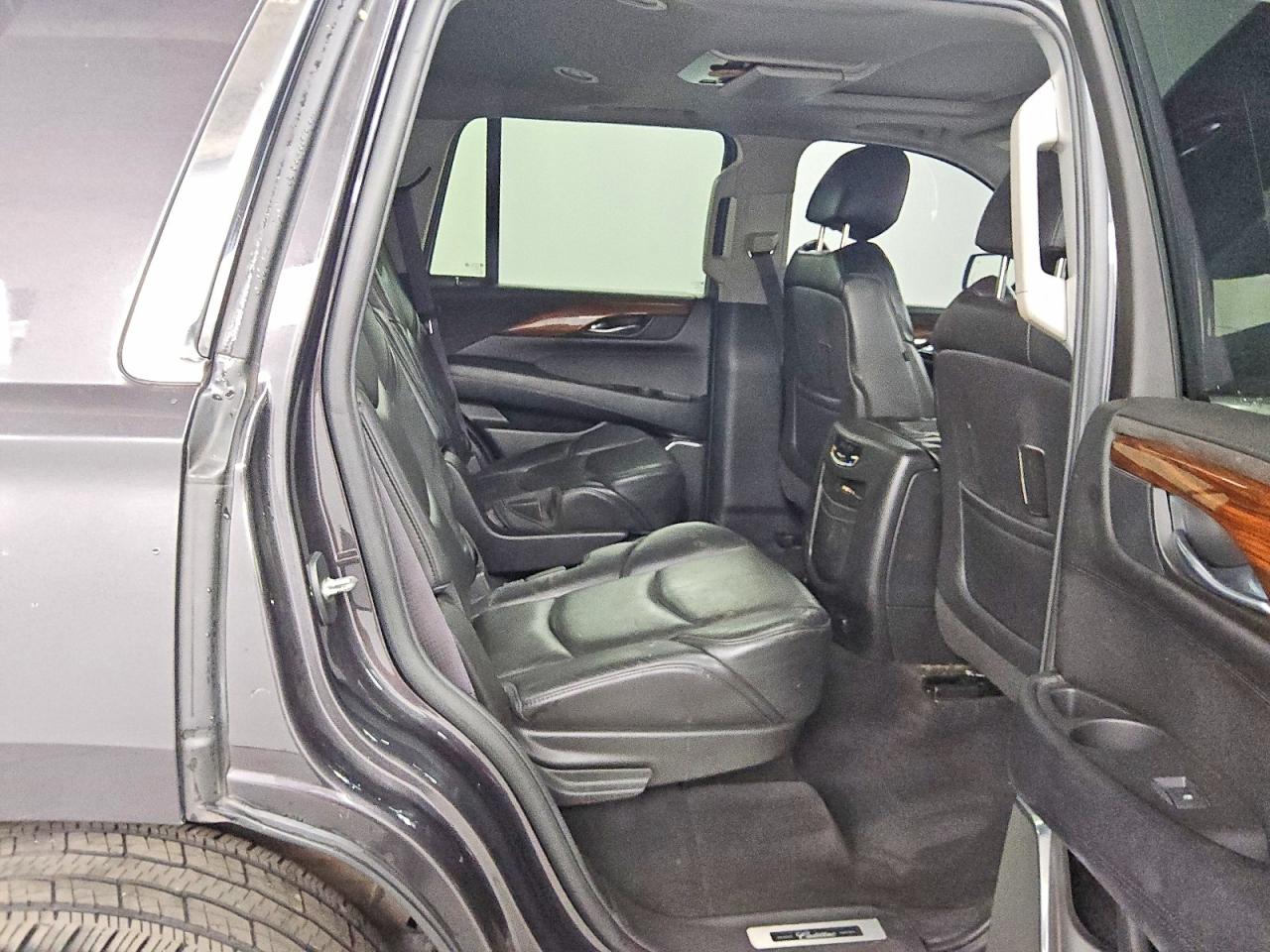 2015 Cadillac Escalade Luxury Gray vin: 1GYS4BKJ5FR231201