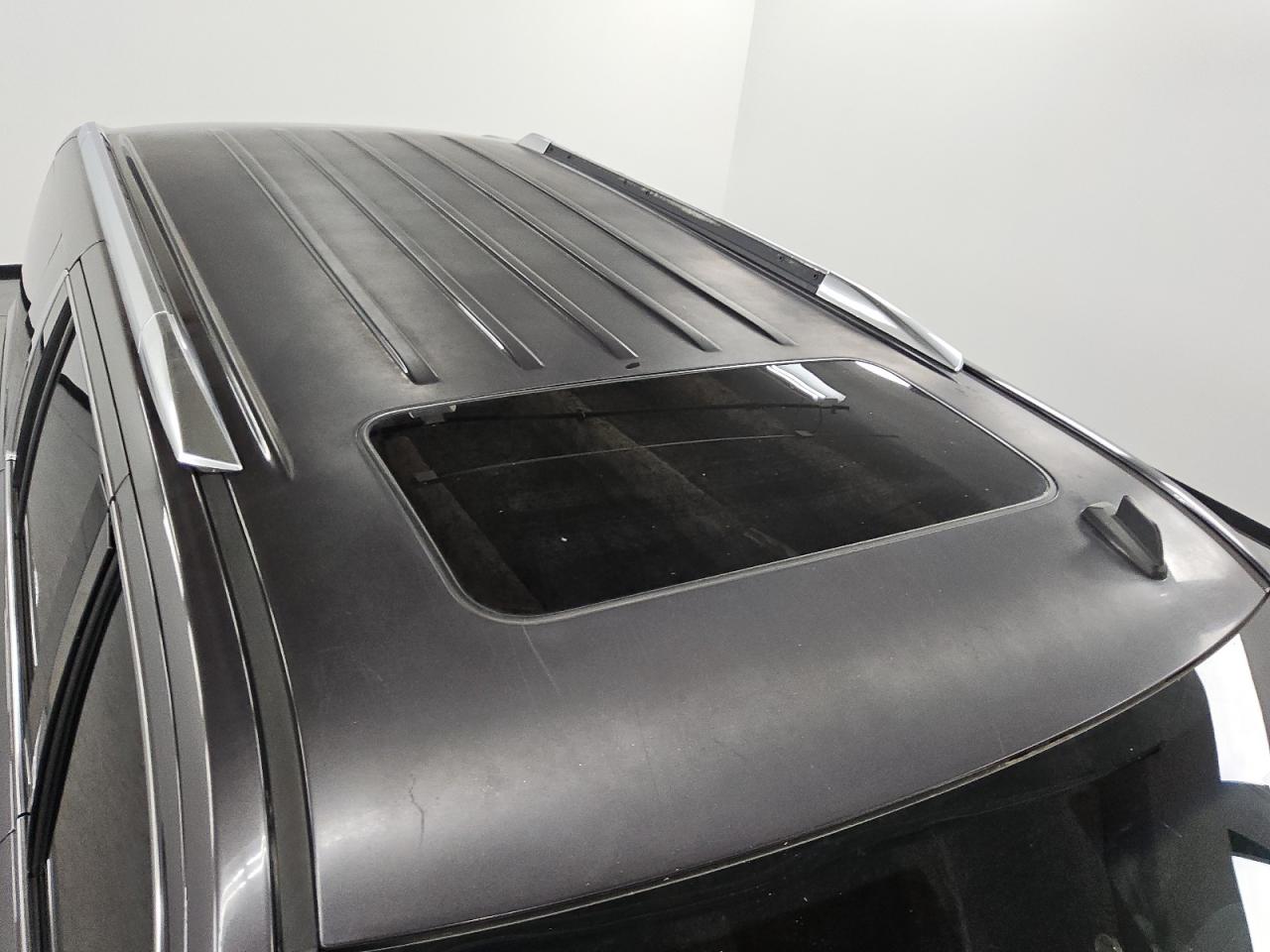 2015 Cadillac Escalade Luxury Gray vin: 1GYS4BKJ5FR231201 Damage: Roof Panel, Faded, Repair Required
