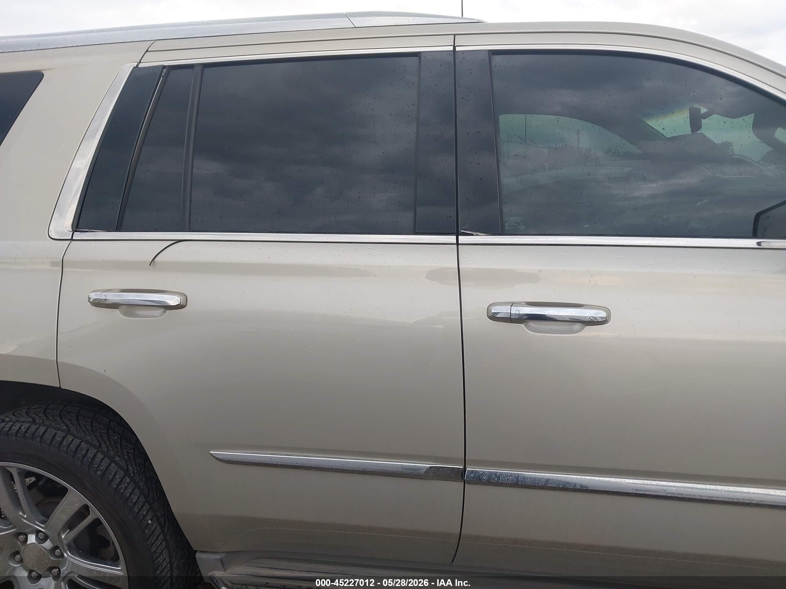 2015 Cadillac Escalade Luxury Gold vin: 1GYS4BKJ6FR303197