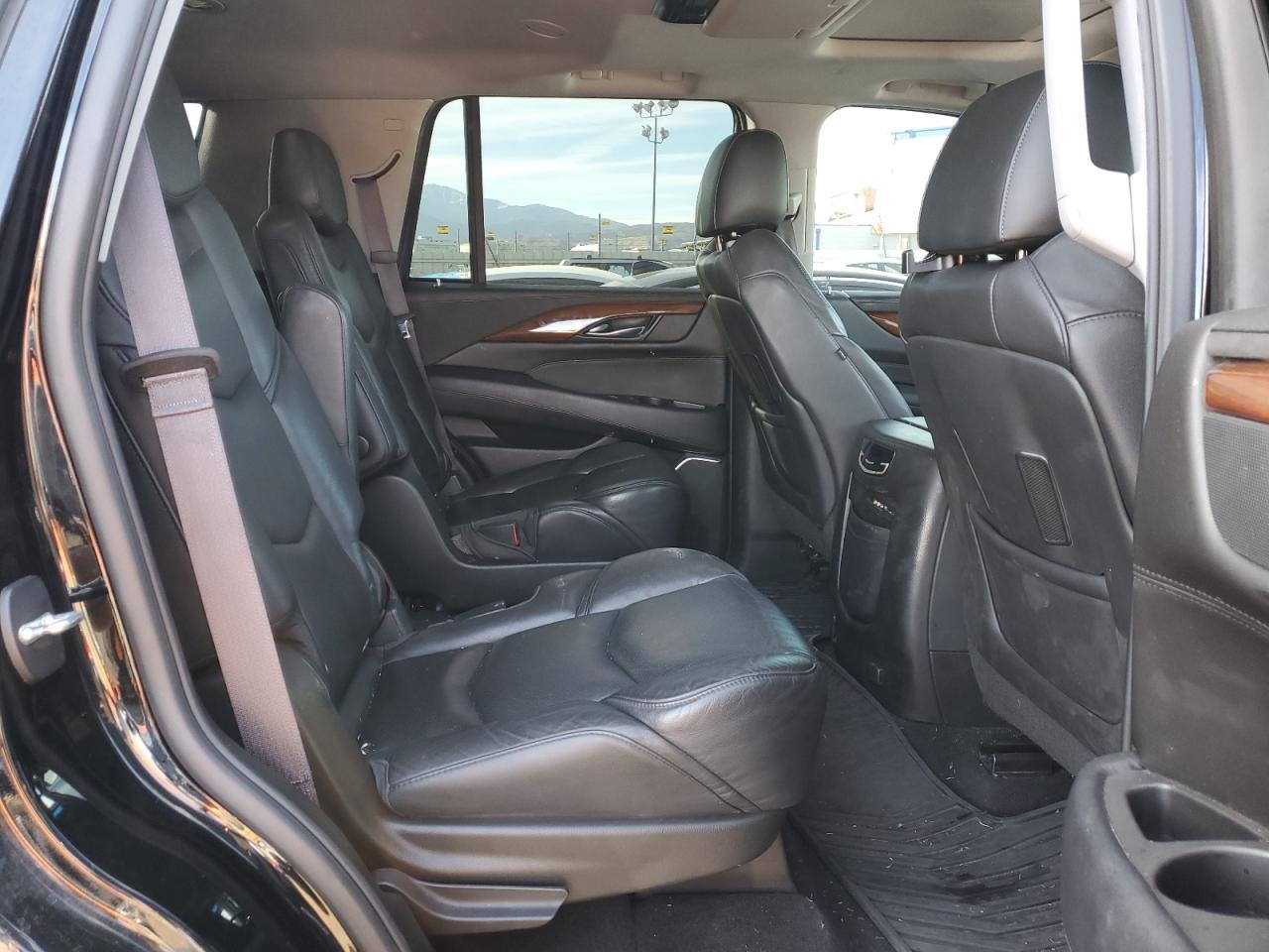 2016 Cadillac Escalade Luxury Black vin: 1GYS4BKJ7GR480794