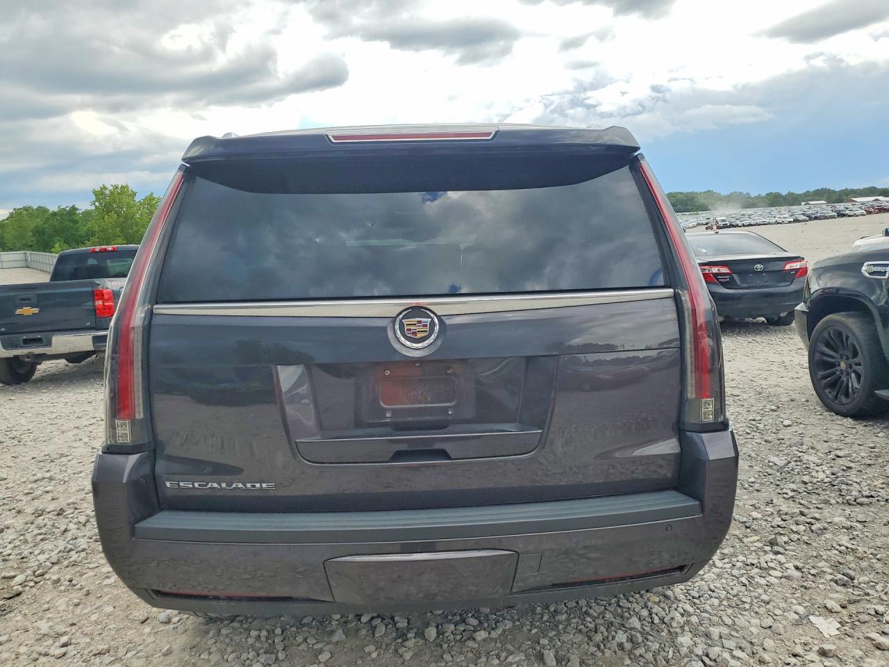 2015 Cadillac Escalade Luxury Black vin: 1GYS4BKJ8FR308675
