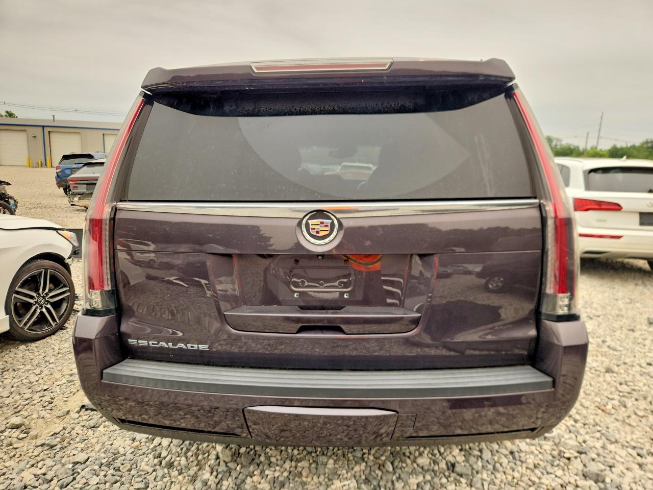 2015 Cadillac Escalade Luxury Burgundy vin: 1GYS4BKJ9FR176896