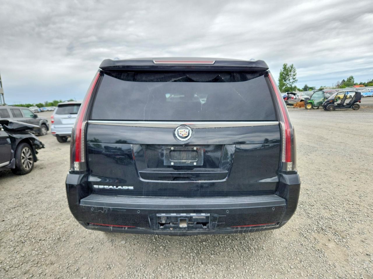 2015 Cadillac Escalade Luxury Черный vin: 1GYS4BKJ9FR227104