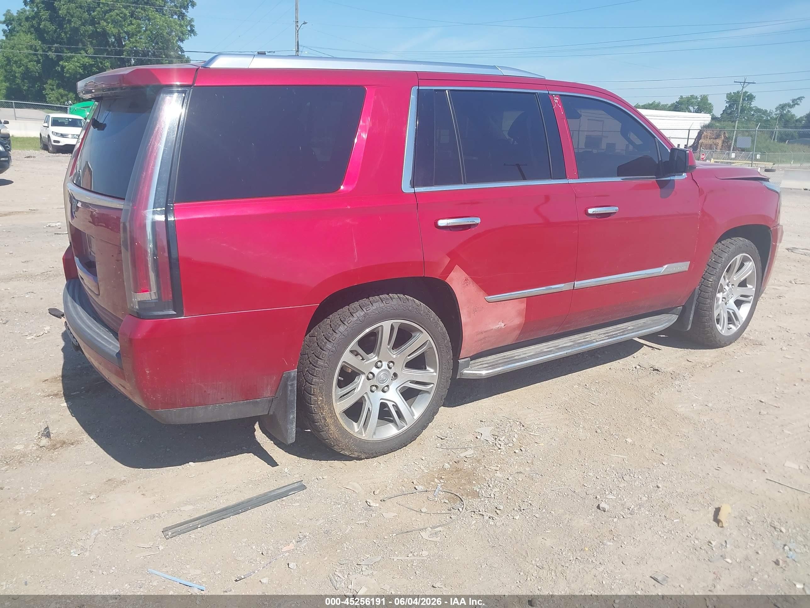 2015 Cadillac Escalade Luxury Red vin: 1GYS4BKJXFR176132