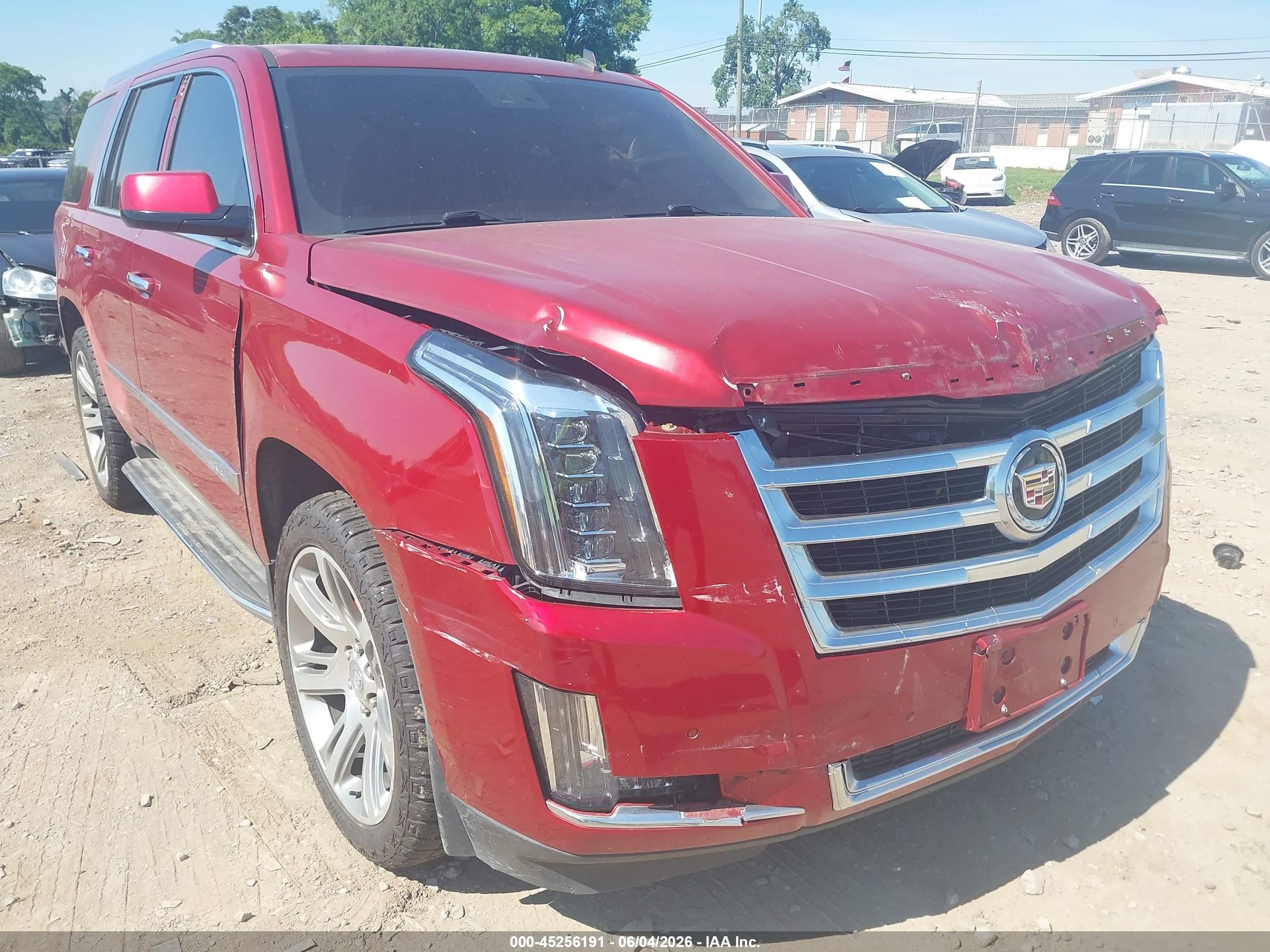 2015 Cadillac Escalade Luxury Red vin: 1GYS4BKJXFR176132