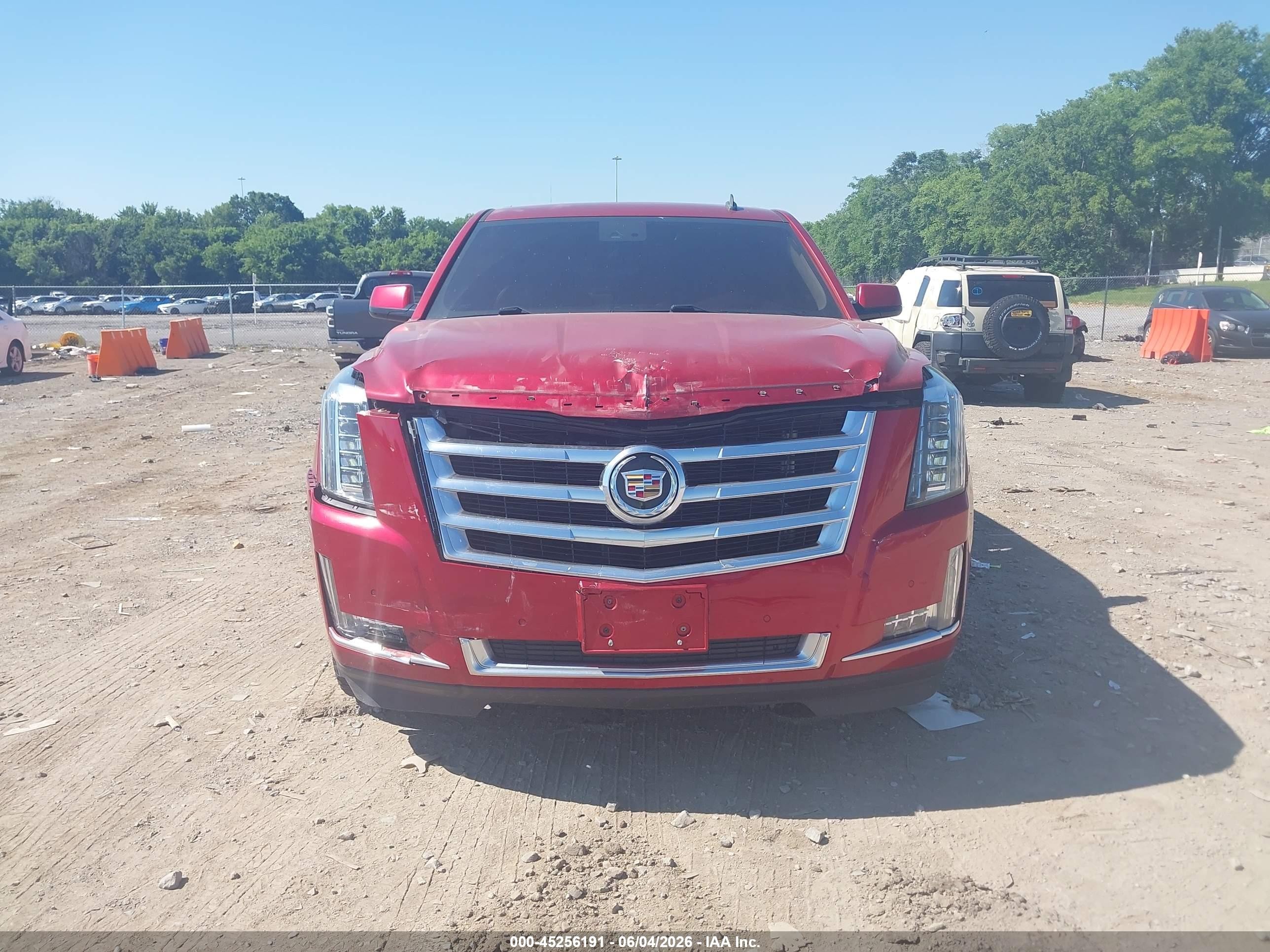 2015 Cadillac Escalade Luxury Red vin: 1GYS4BKJXFR176132
