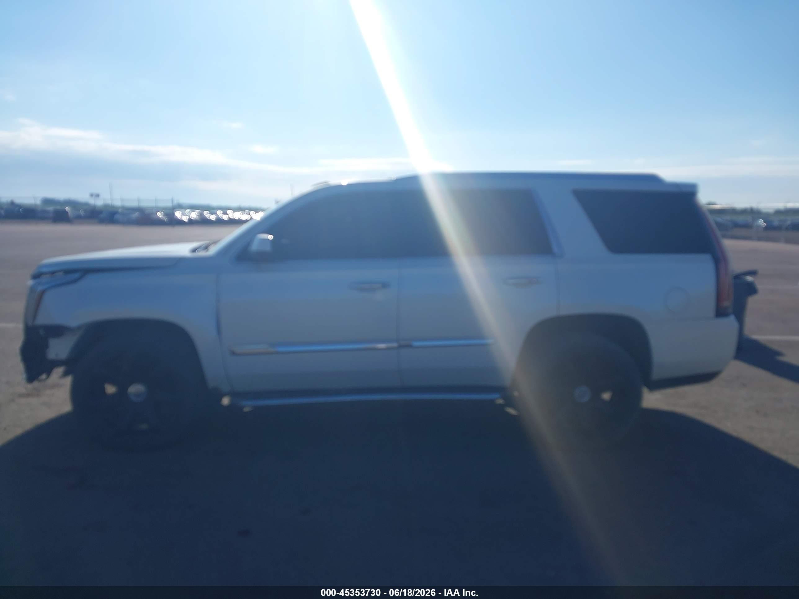2015 Cadillac Escalade Luxury White vin: 1GYS4BKJXFR286078