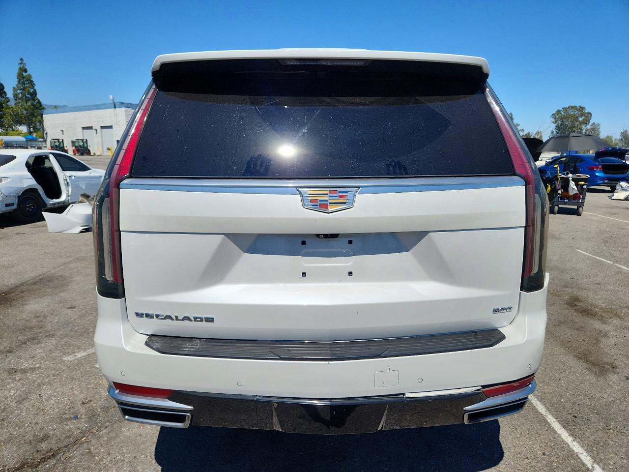 2022 Cadillac Escalade Premium Luxury White vin: 1GYS4BKL5NR221672