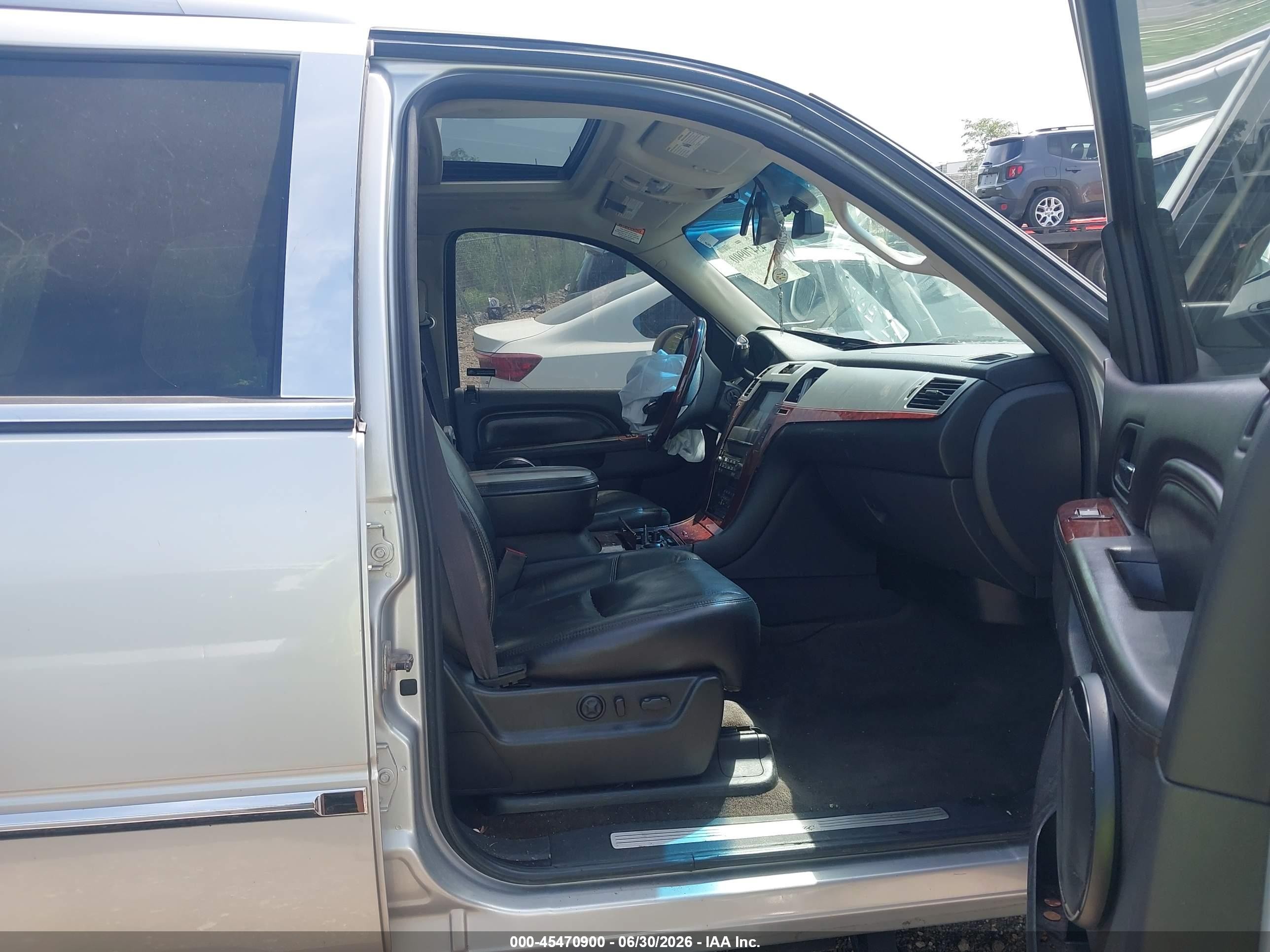 2011 Cadillac Escalade Premium Silver vin: 1GYS4CEF0BR161162
