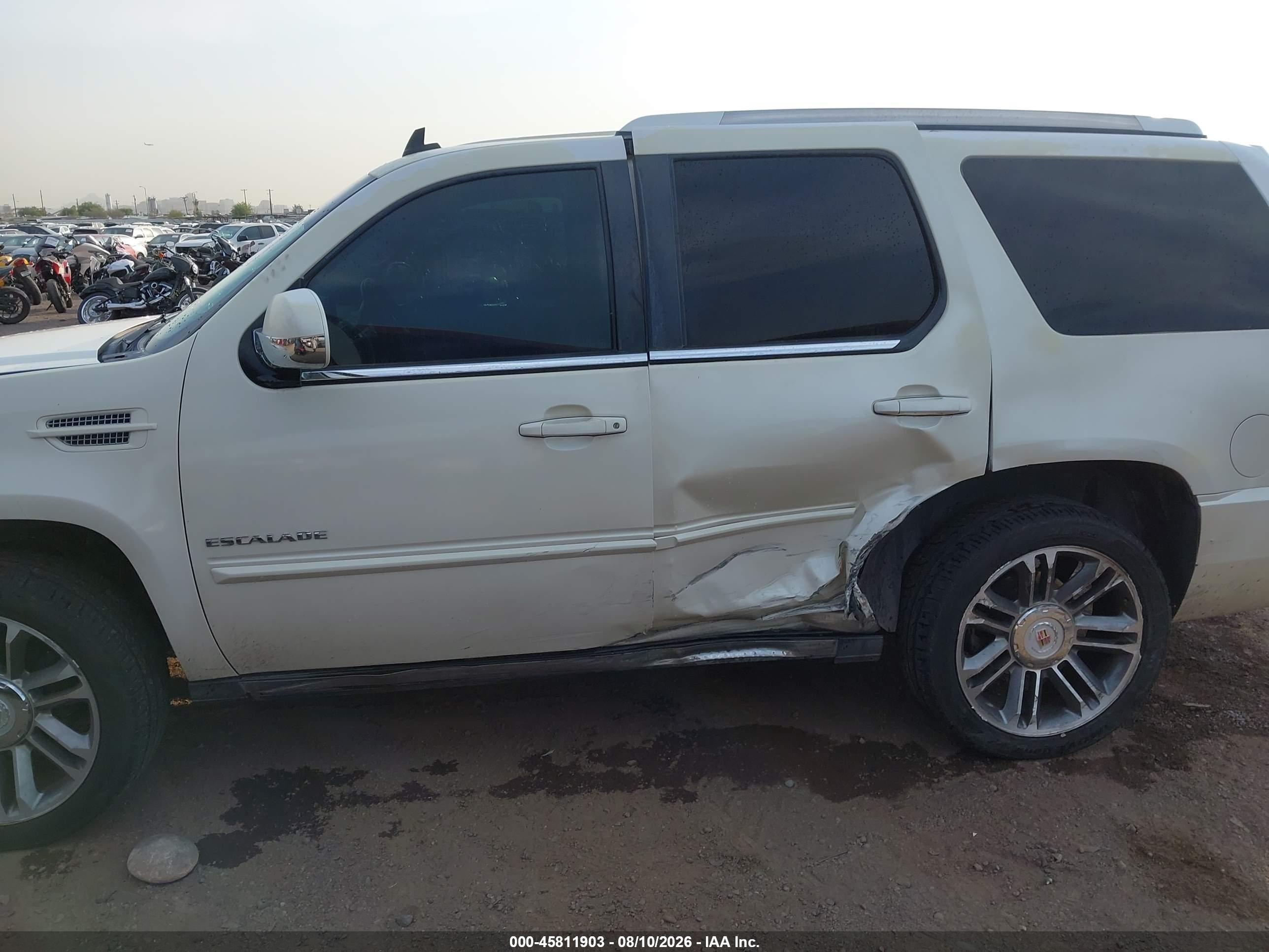 2012 Cadillac Escalade Premium White vin: 1GYS4CEF0CR251364